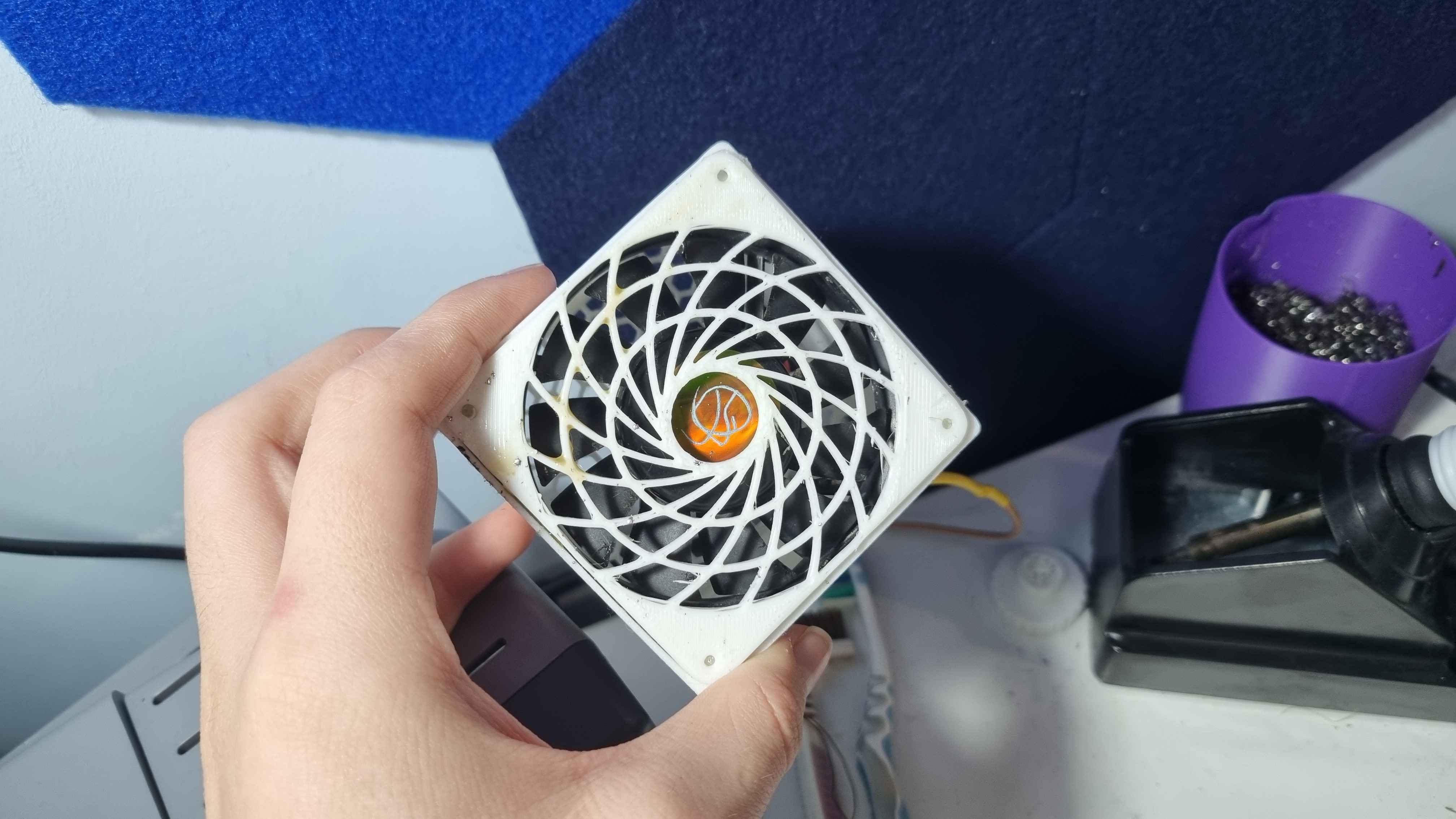 Noctua fan grid and case