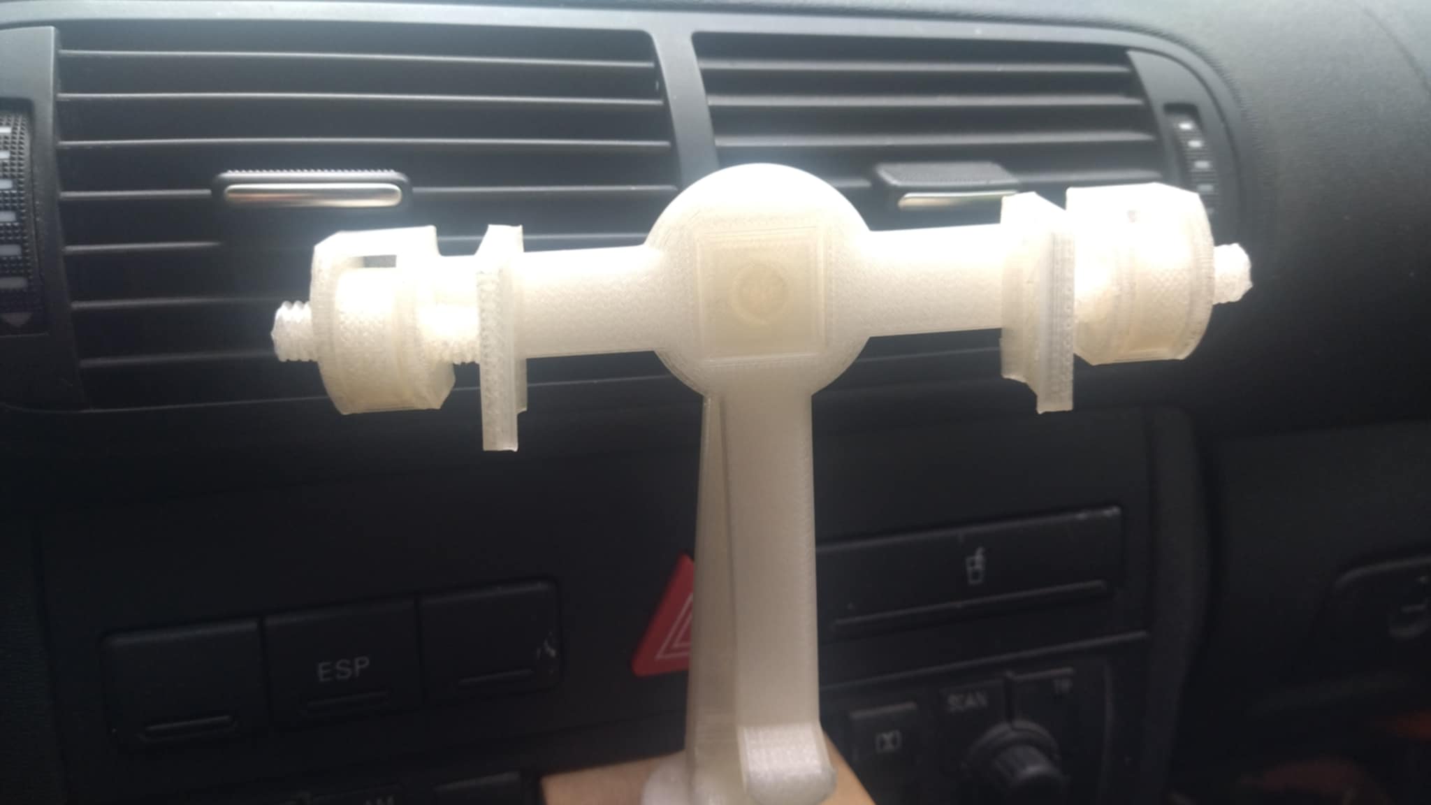 Universal Car Phone Holder (CD Slot Mount – VW/Audi Compatible)