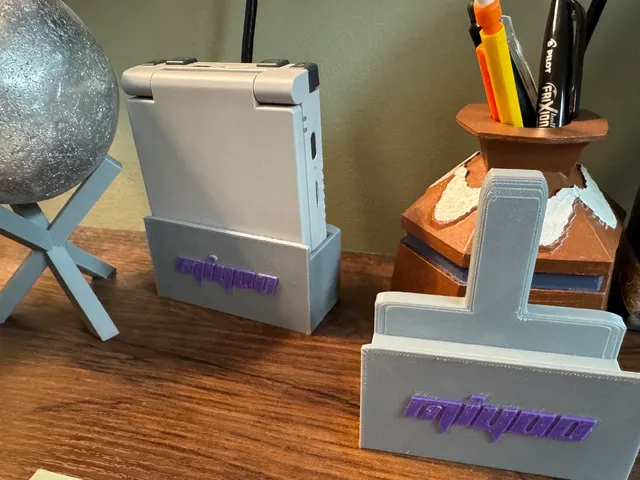 Miyoo Flip Charging Dock