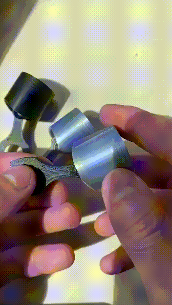 Miniatura 2 do modelo 3D Piston clicker keychain