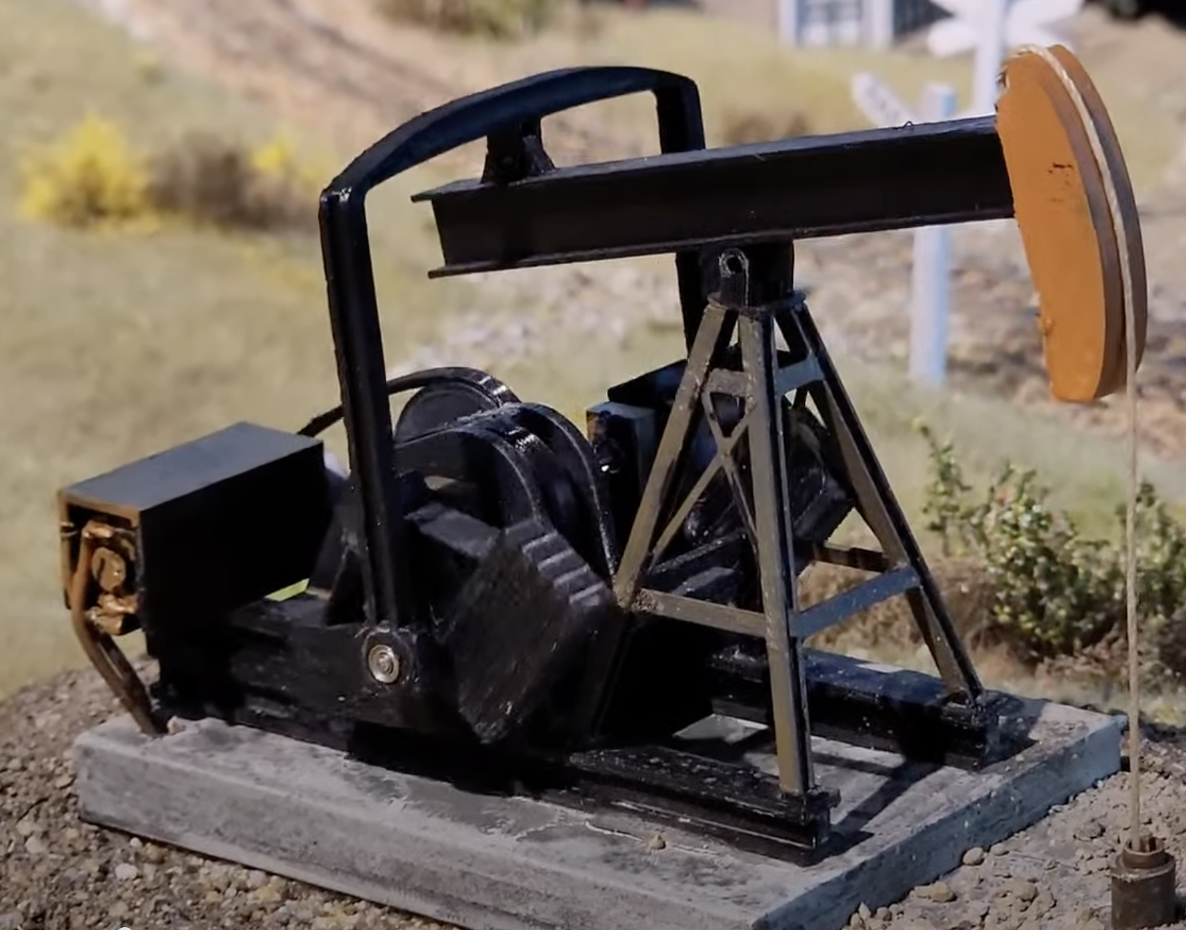 Miniatura 2 do modelo 3D O Scale Pump Jack