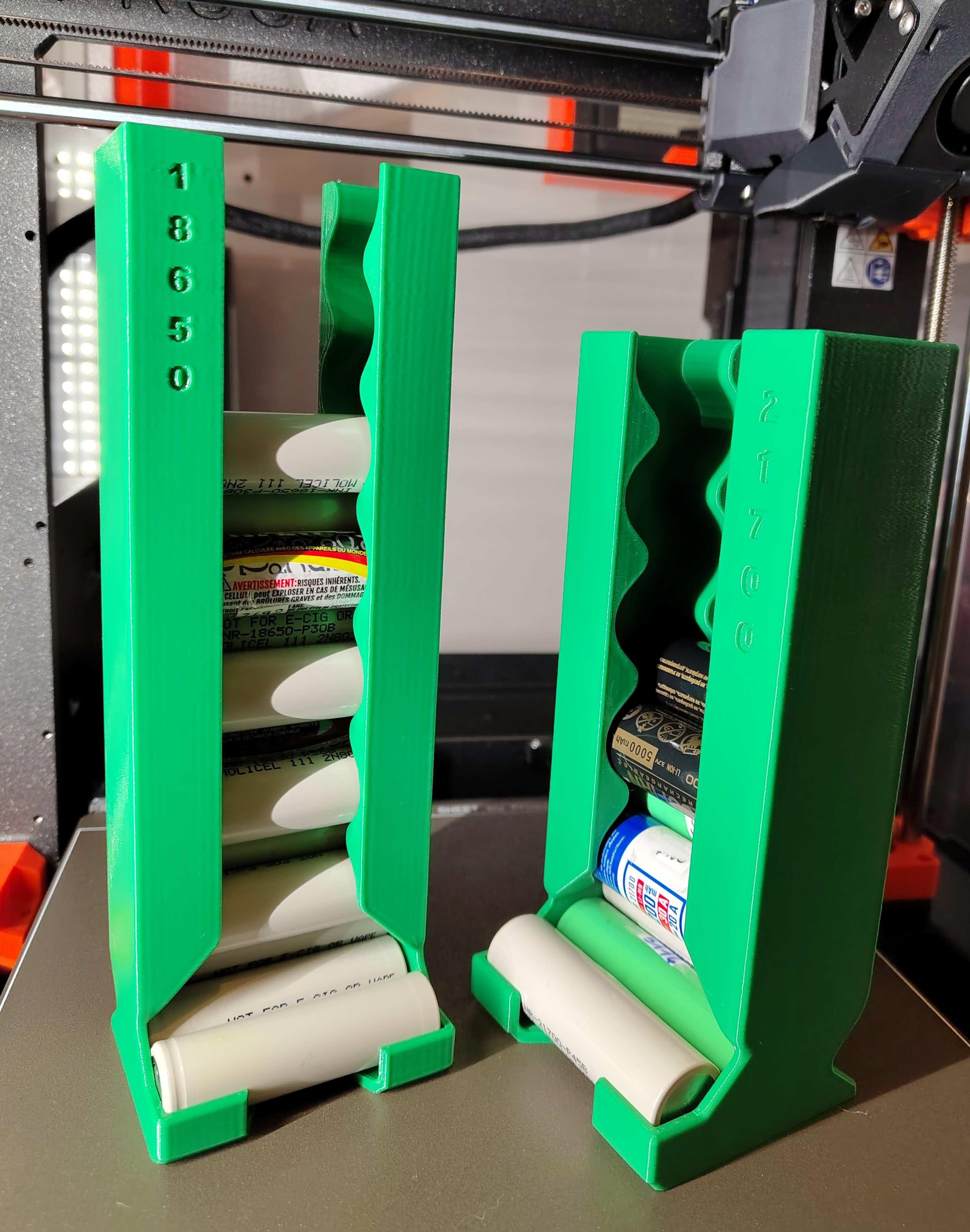 ZigZagStack Battery Dispenser parametric 18650 21700 AAA AA