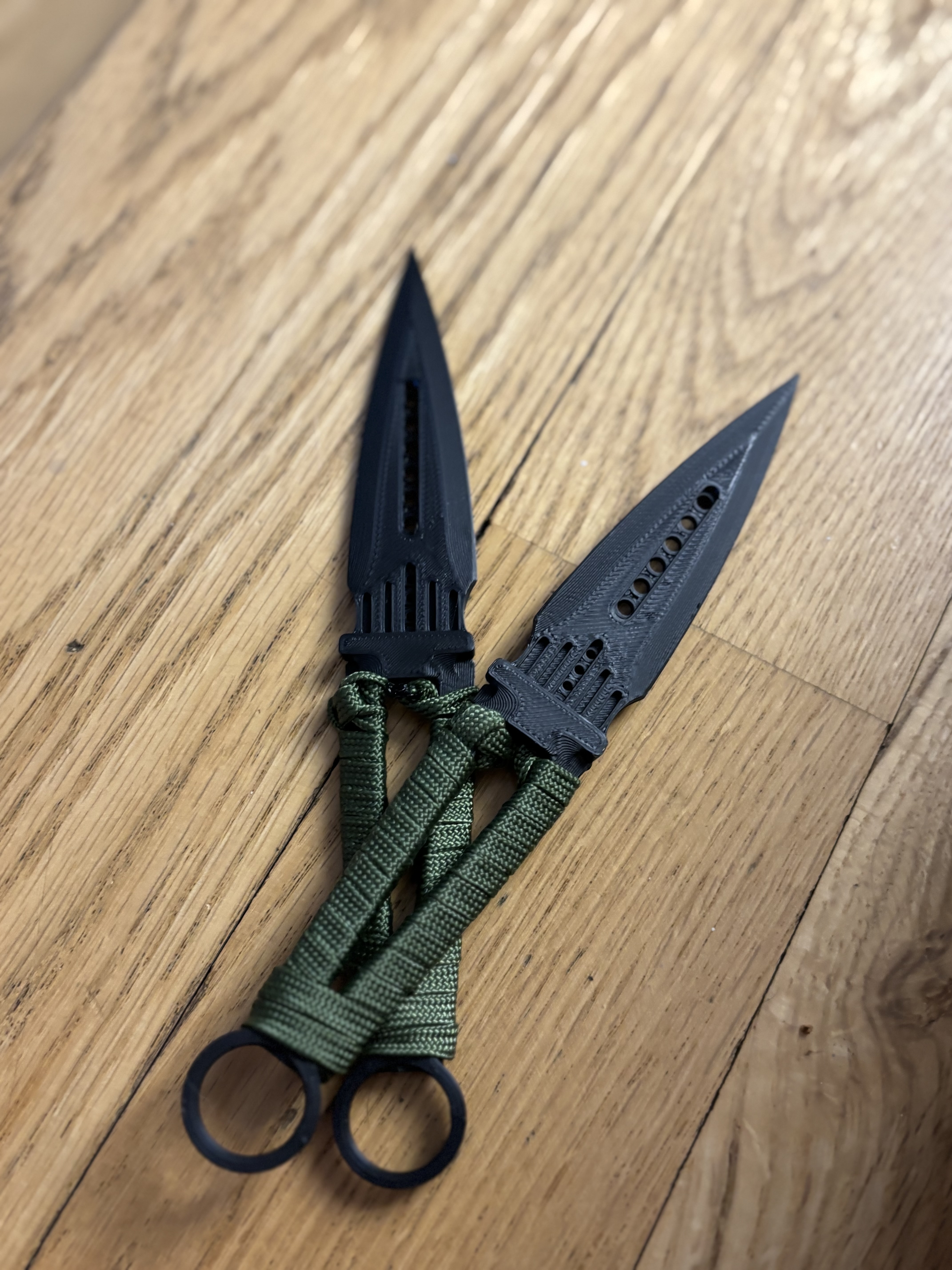 tactical throwing knife