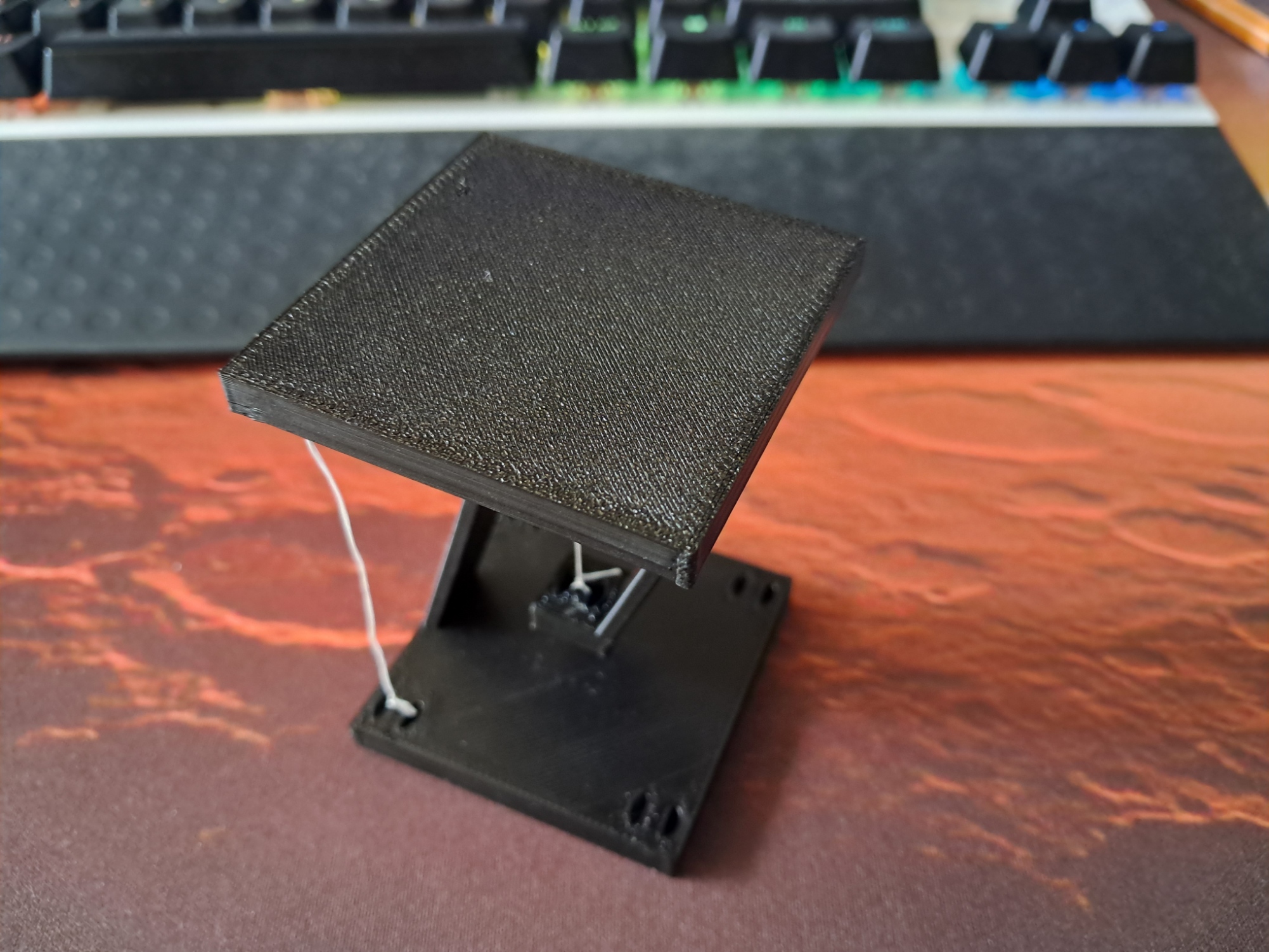 Miniatura 7 do modelo 3D No gravity floating table