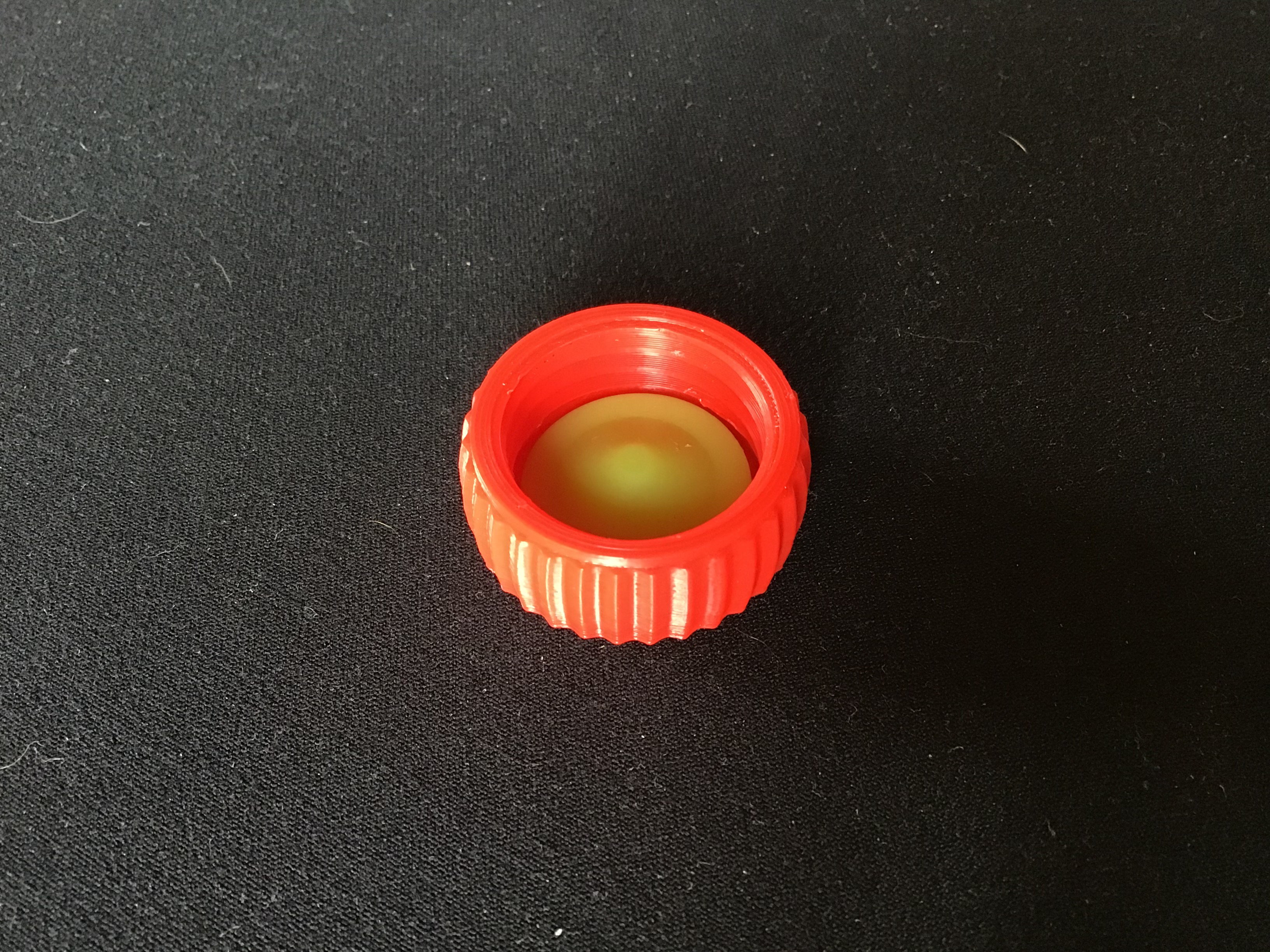 Miniatura 3 do modelo 3D Exploding Plastic Bottle Caps for Target Practice