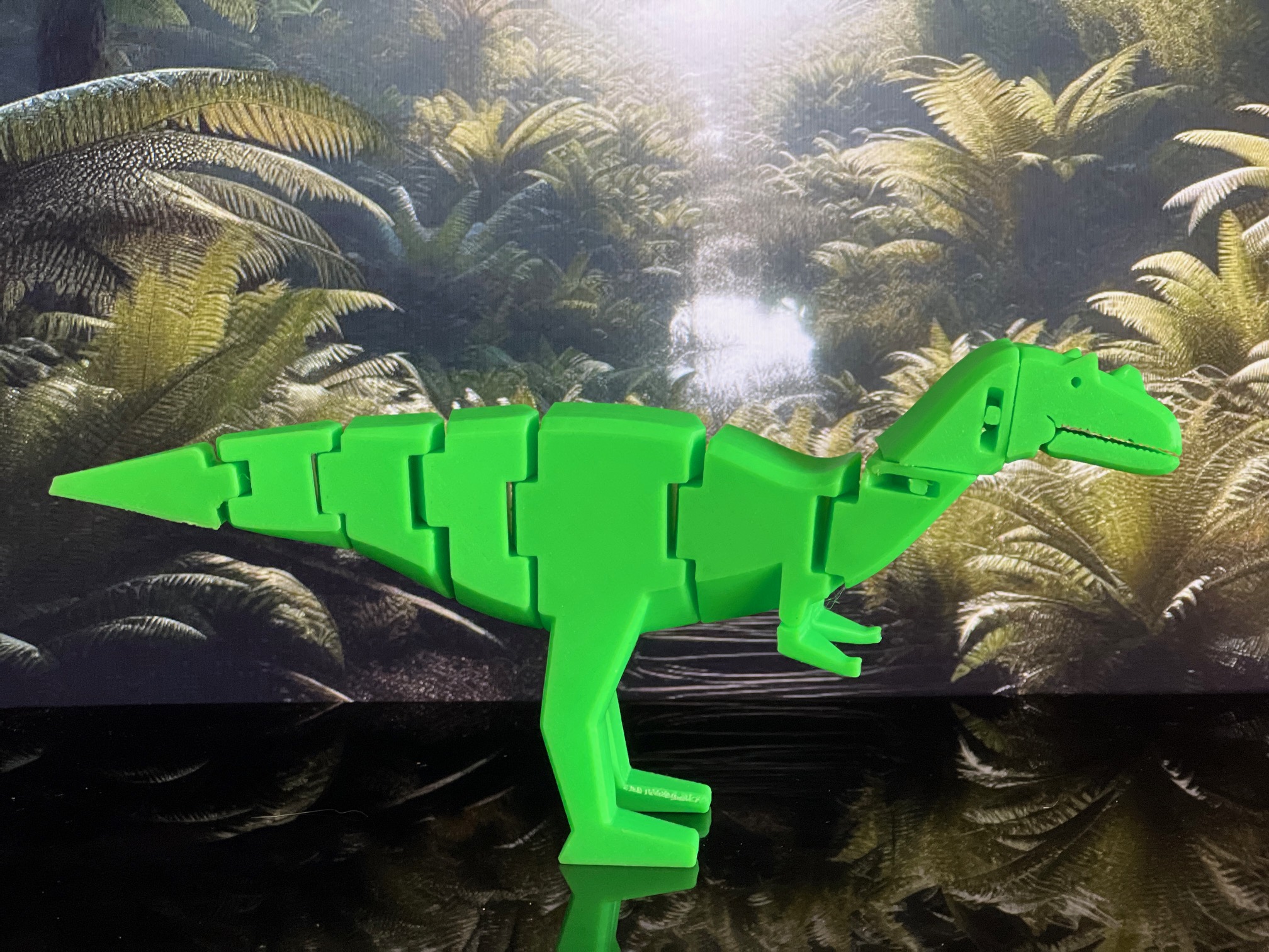 Ceratosaurus Ellioti the flexible Print in Place Dinosaur with tilting head and swivelling neck.