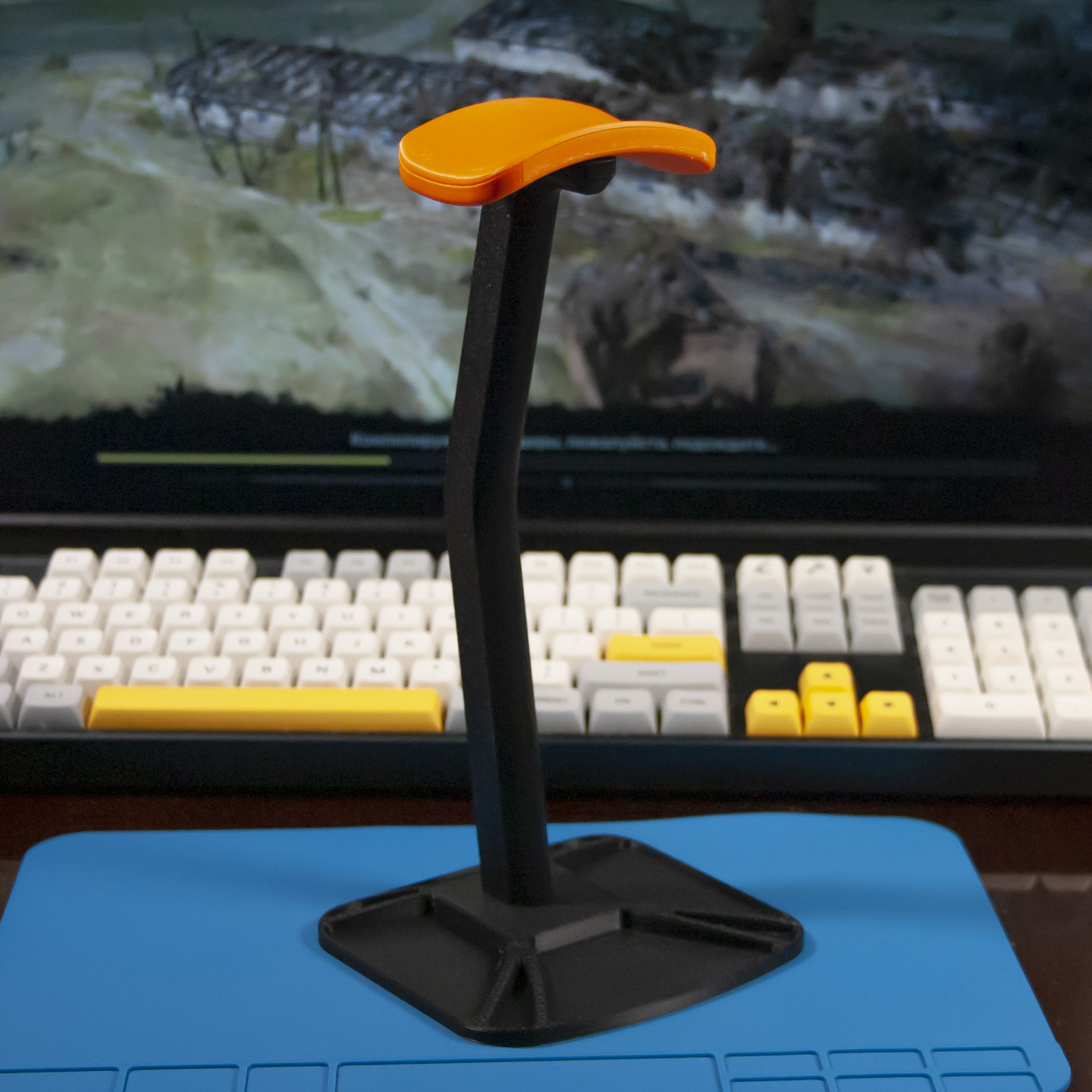 Headphone stand #2