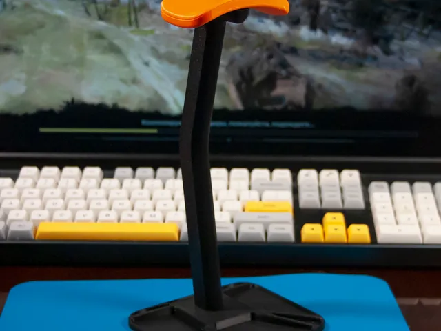Headphone stand #2