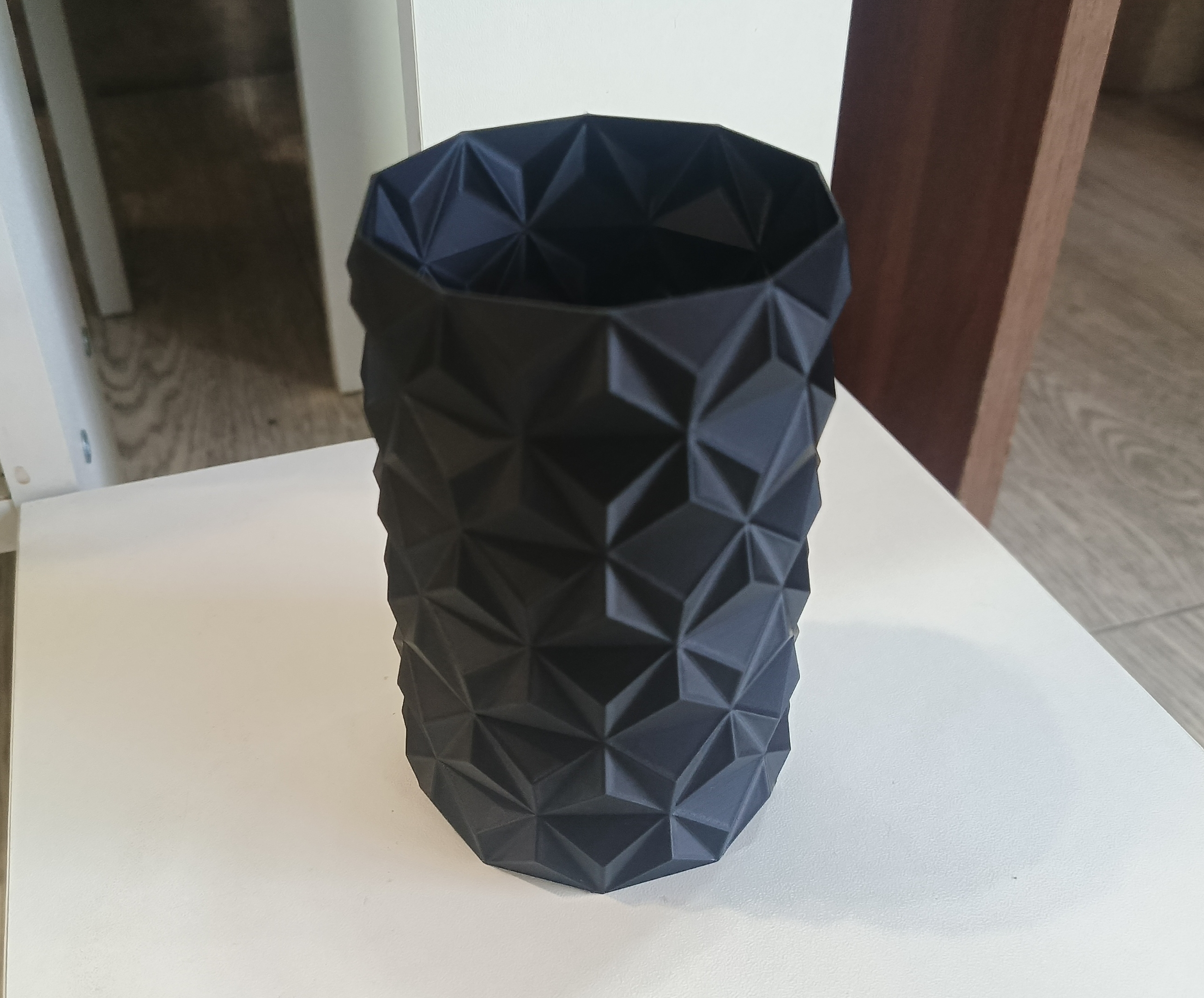 Polygonal vase — miniatura 2