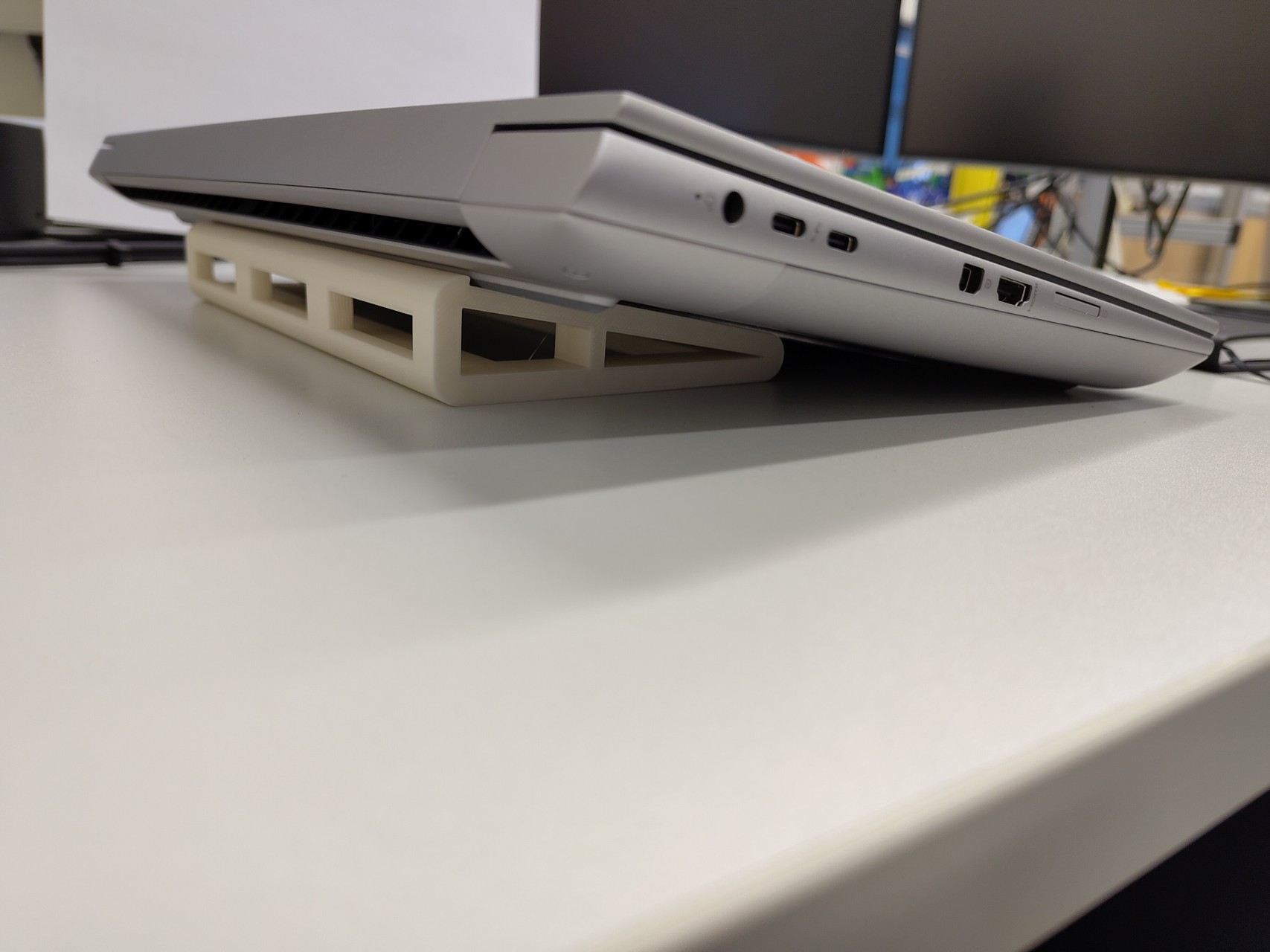 Notebook Stand for improved ventilation