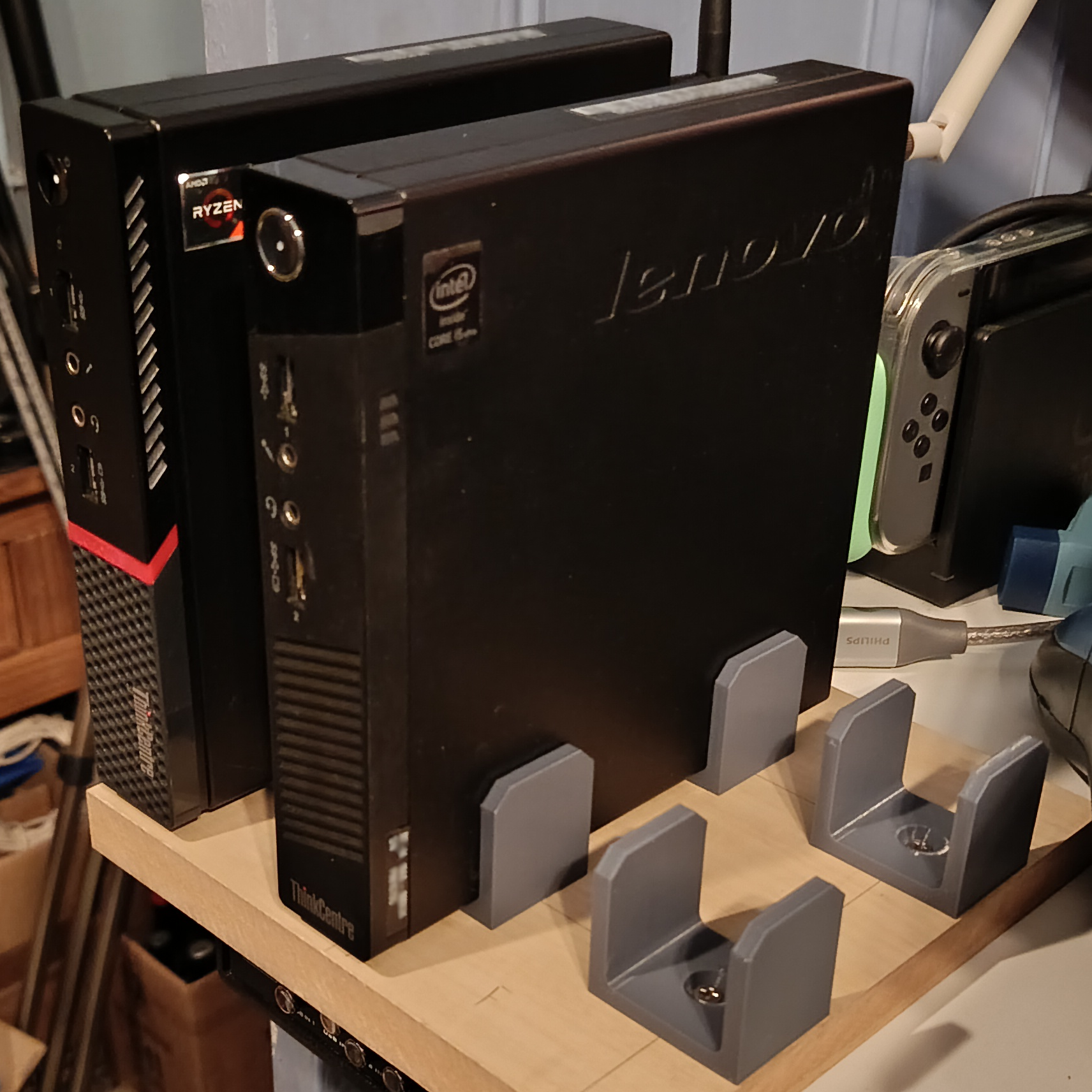 Tiny Mini Micro vertical PC mount. M93p, M715q, etc.