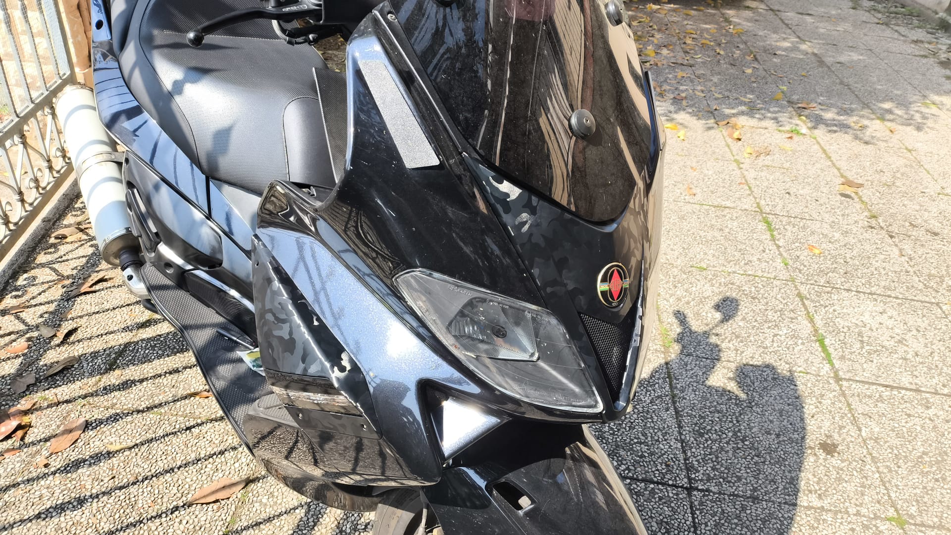Placchette copri fori Gilera Nexus 300 / 500 - Aprilia SR Max 300 - Malaguti Madison 300