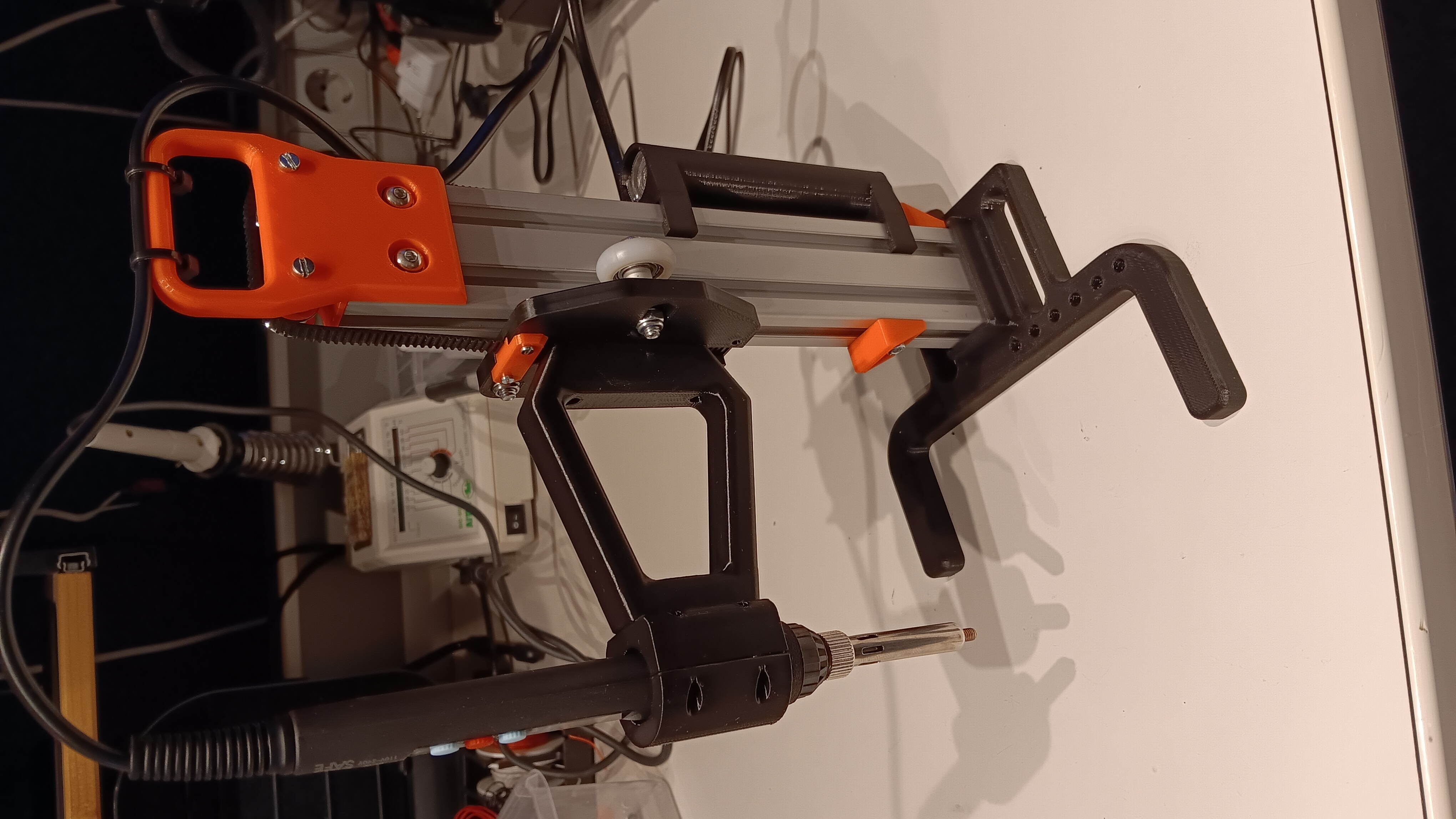Heat insert press adapted