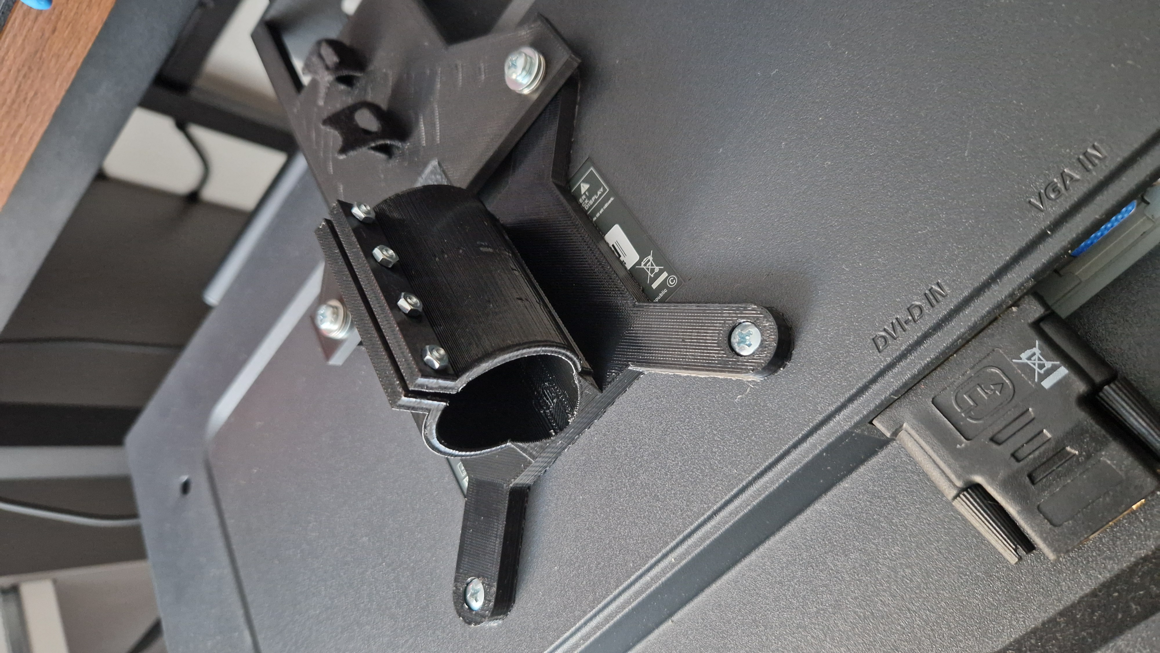 Vesa 100x100 Mount to 35mm Pole / Pipe
