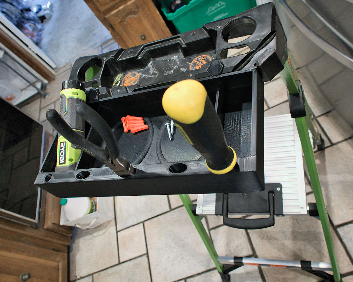 Tool tray for Little Giant Mighty Lite ladder