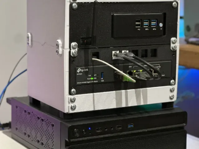 Omada ER706W Mount - 10" inch server rack