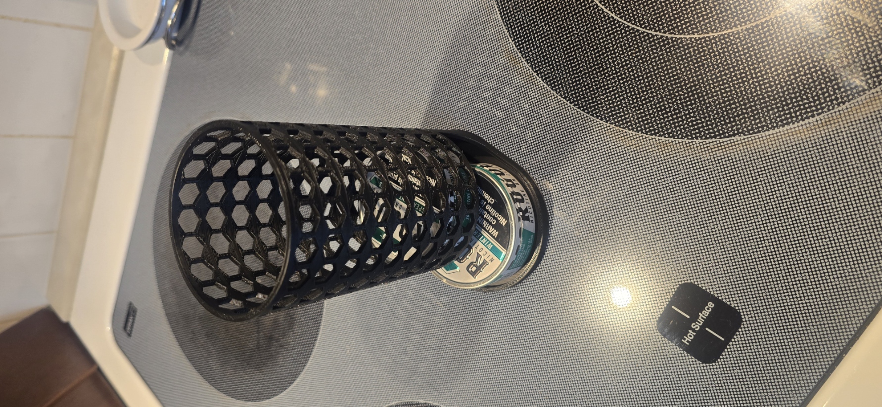 Snuff / pouch dispenser
