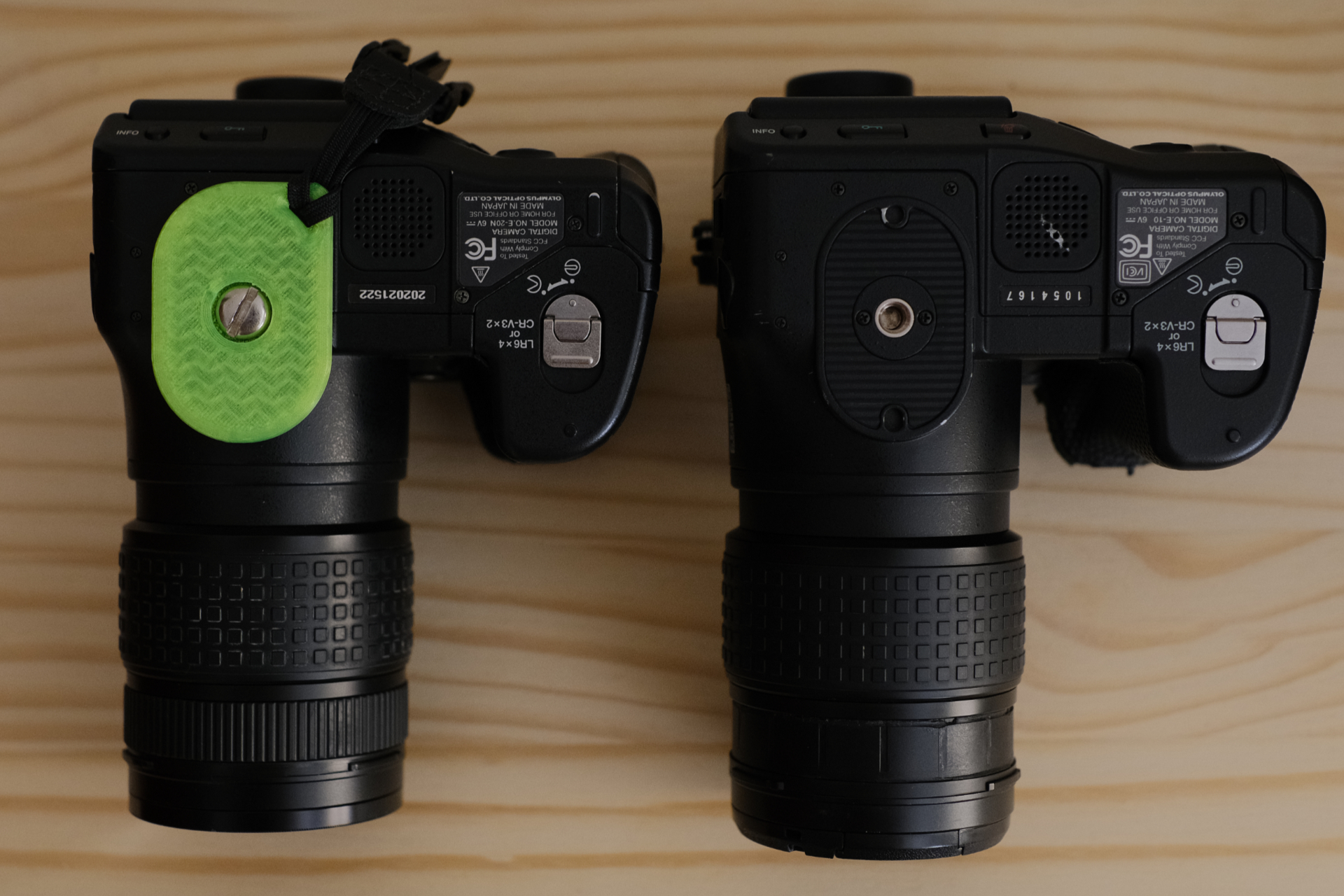 Ultra Compact Tripod Plate for Olympus E-10 and E-20