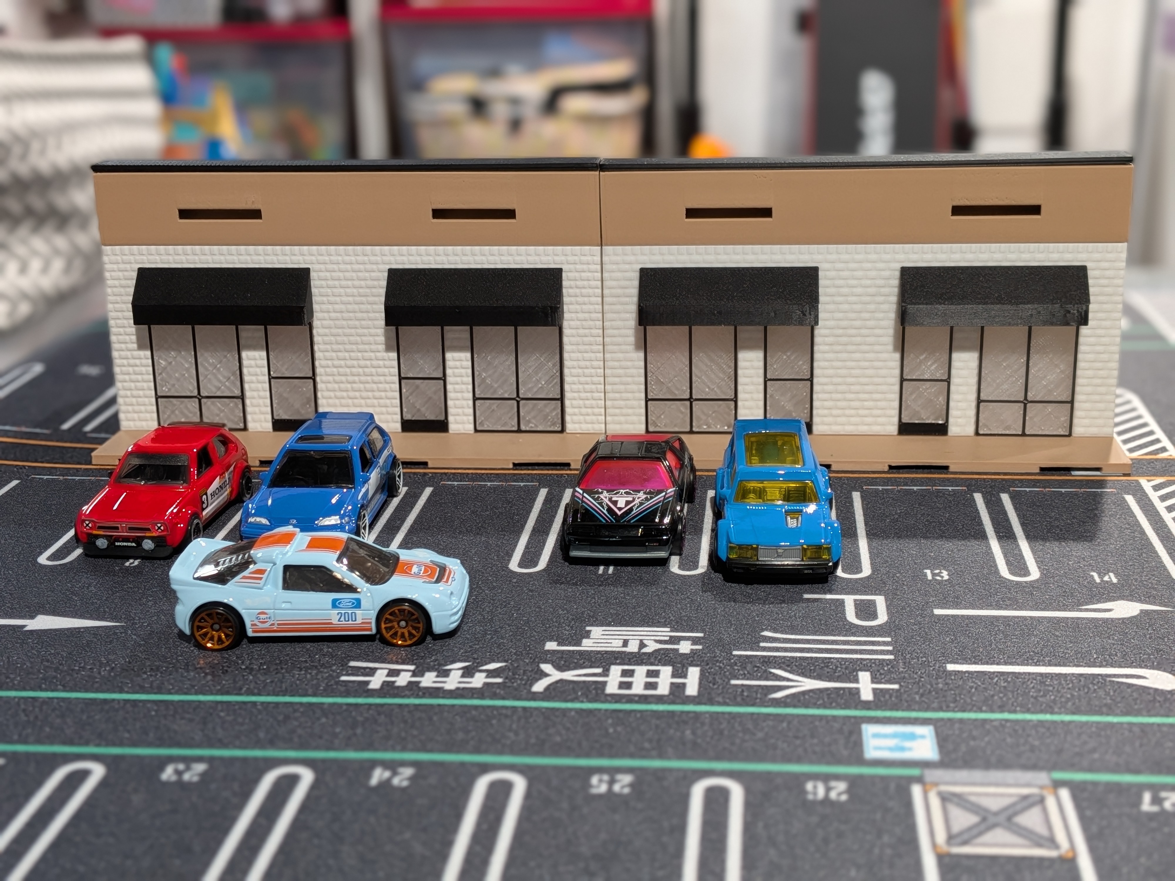 Two-Store Strip Mall Building - 1:64 Scale Diorama — thumbnail 12