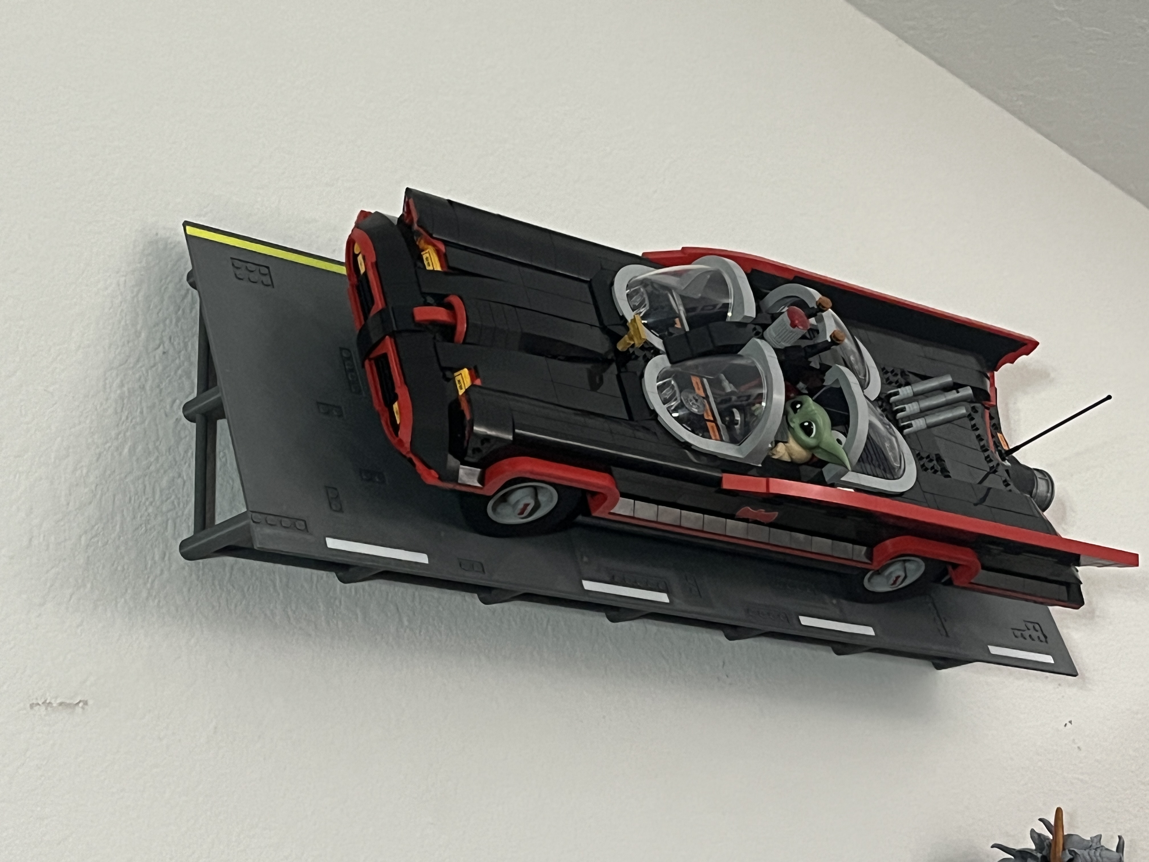 1966 LEGO Batmobile (76328) Mount