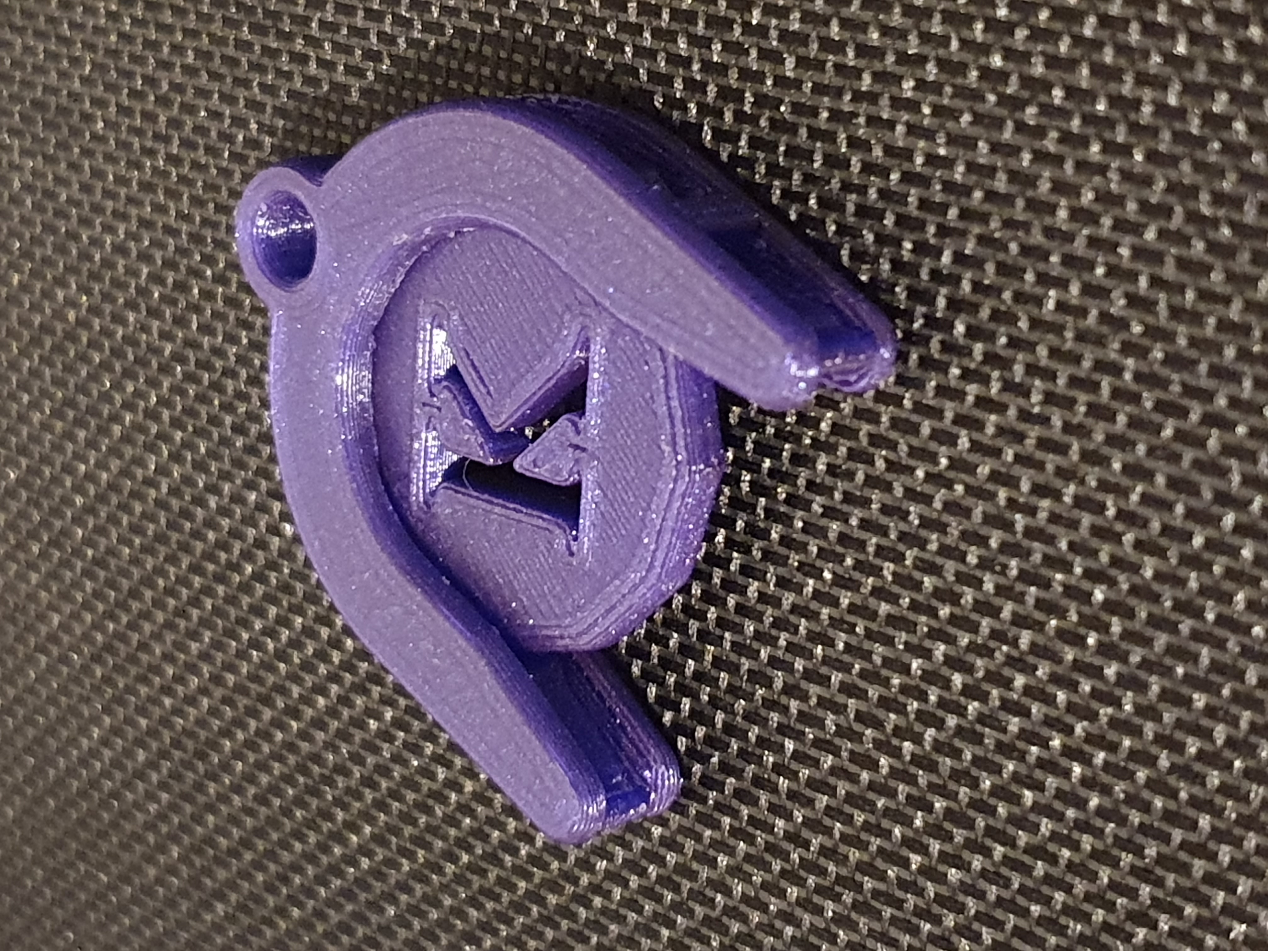 Shopping cart coin holder + token "K" (£1 coin size)