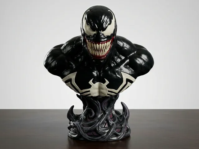 Venom Bust – Fanged Grin and Symbiote Base