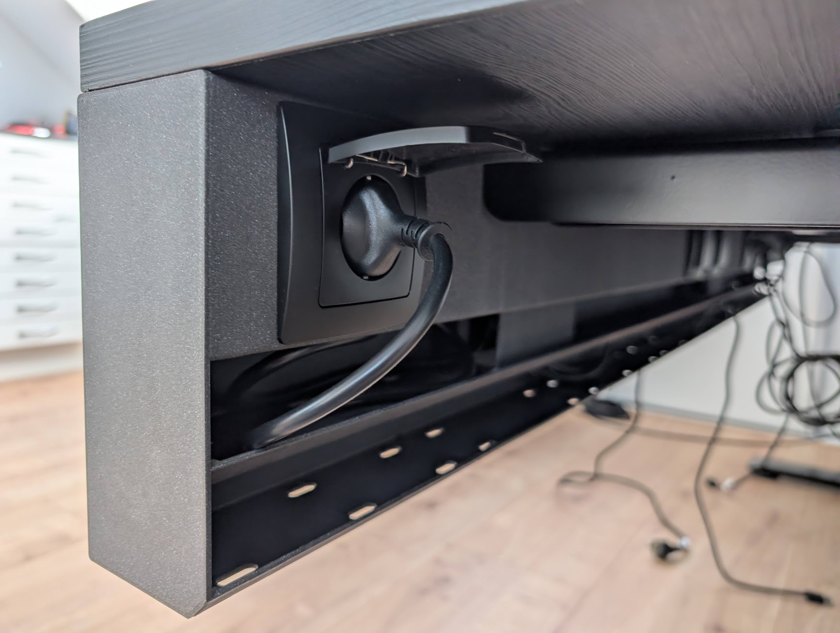 Desk cable system with dual tray and power outlets