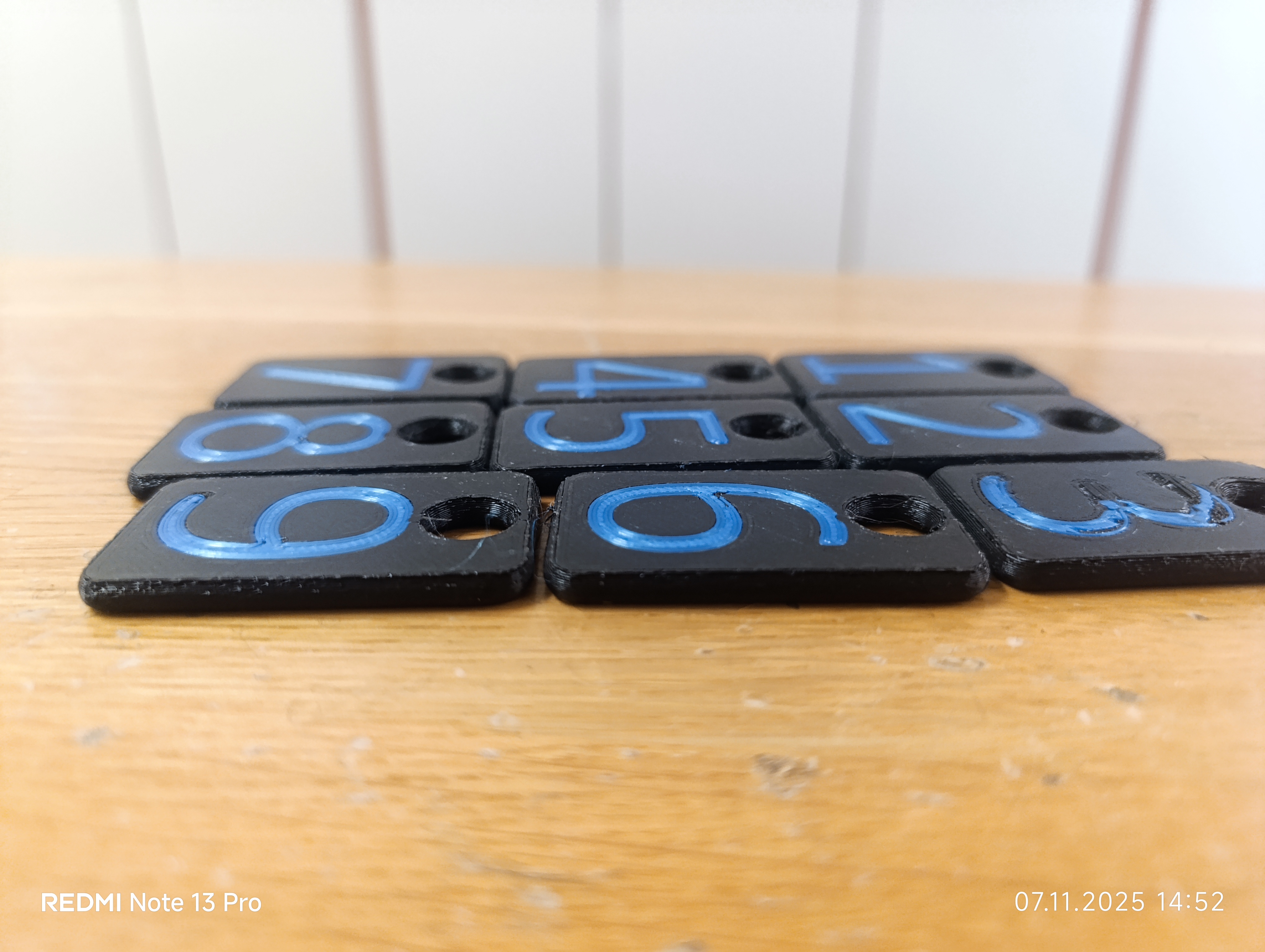 Keychains labeled 1-9 — miniatura 4