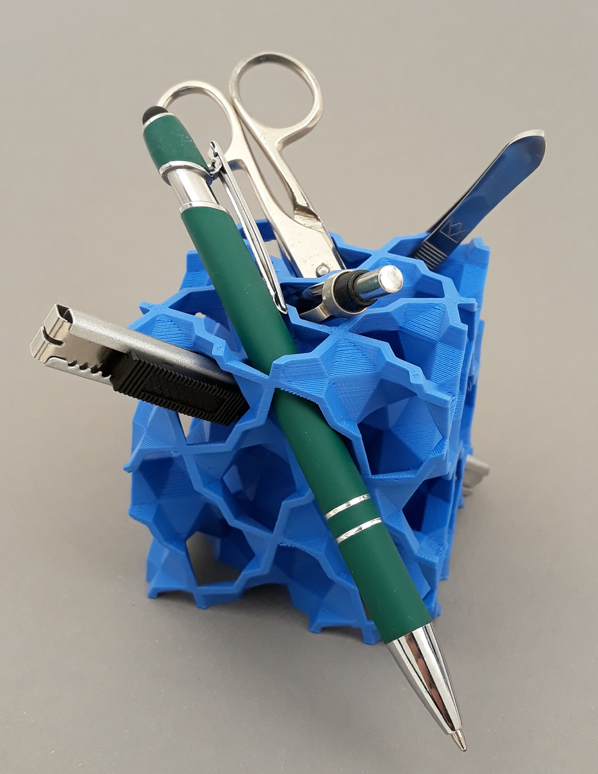GYROID lowpoly — miniatura 4
