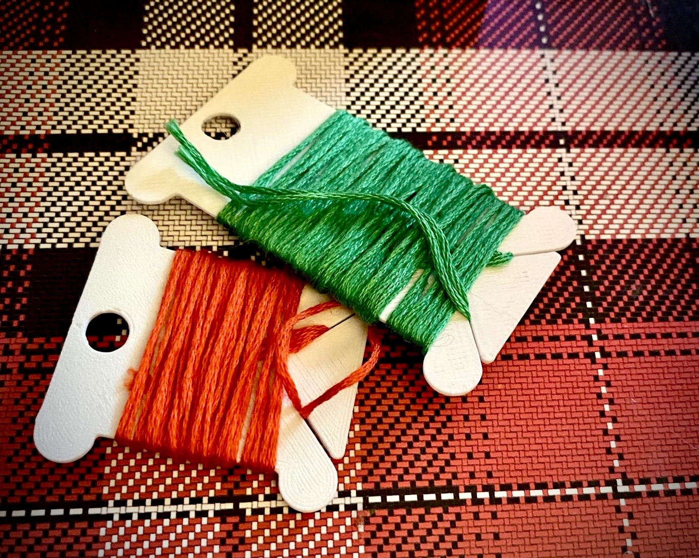 Embroidery thread spools