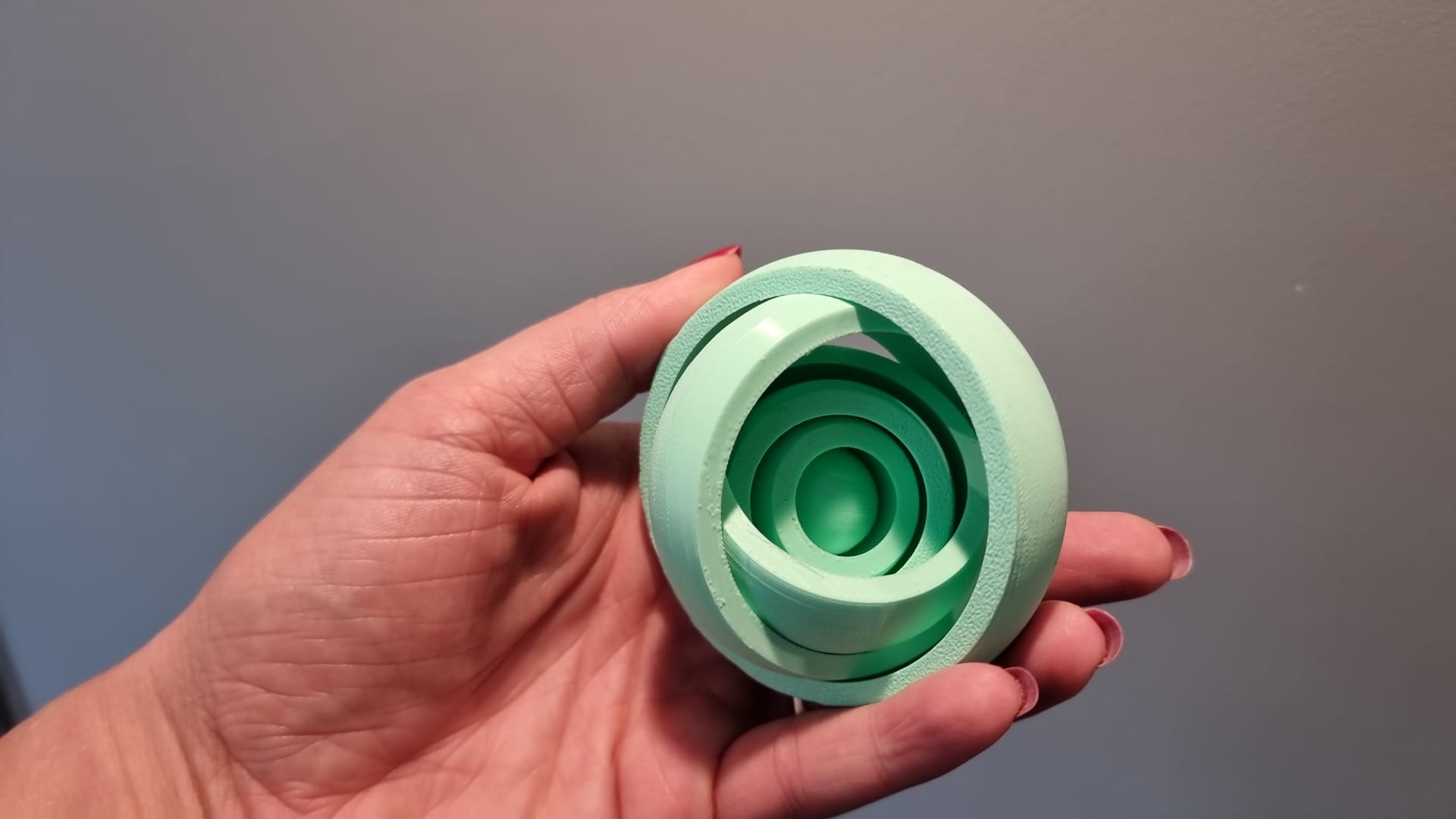 Gyroid fidget spinner