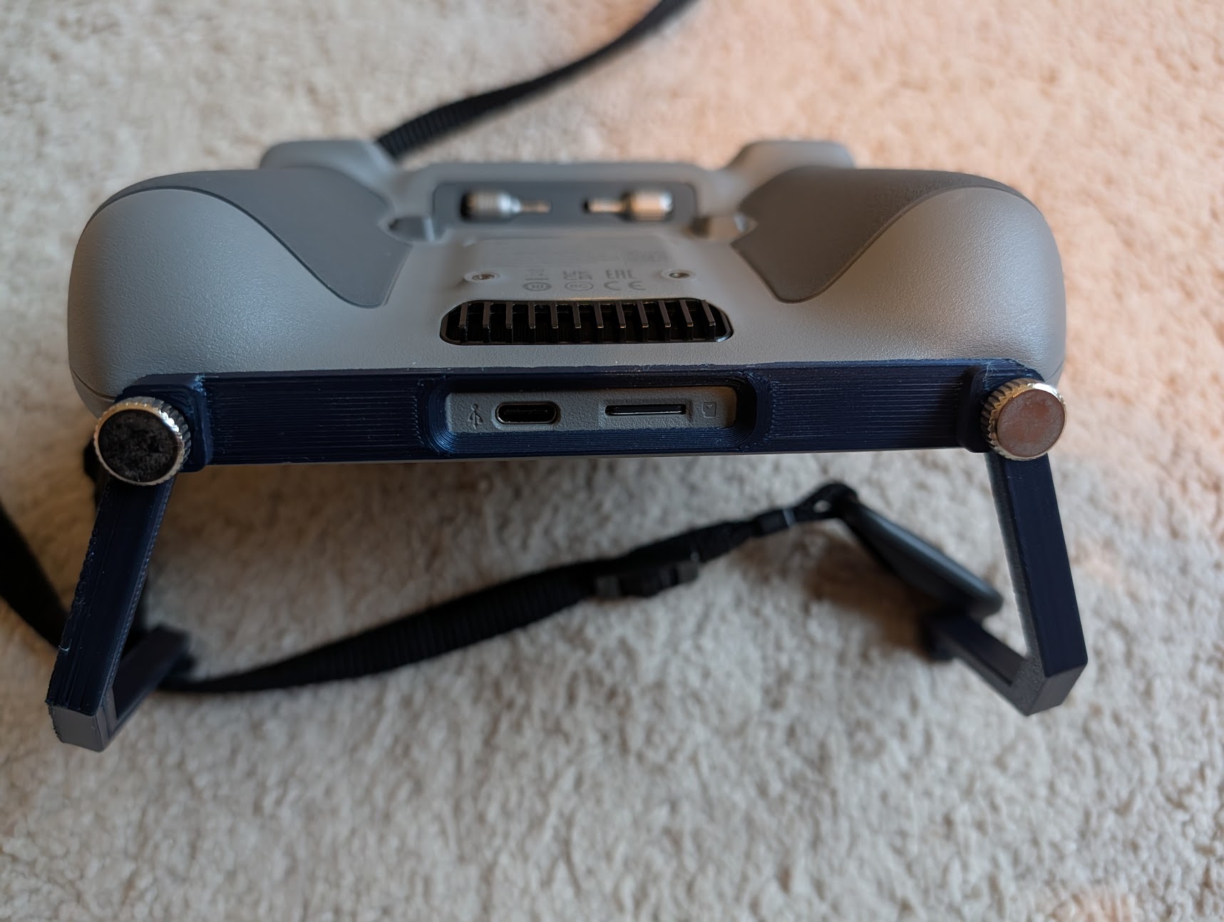 DJI RC2 Strap Bracket — thumbnail 3