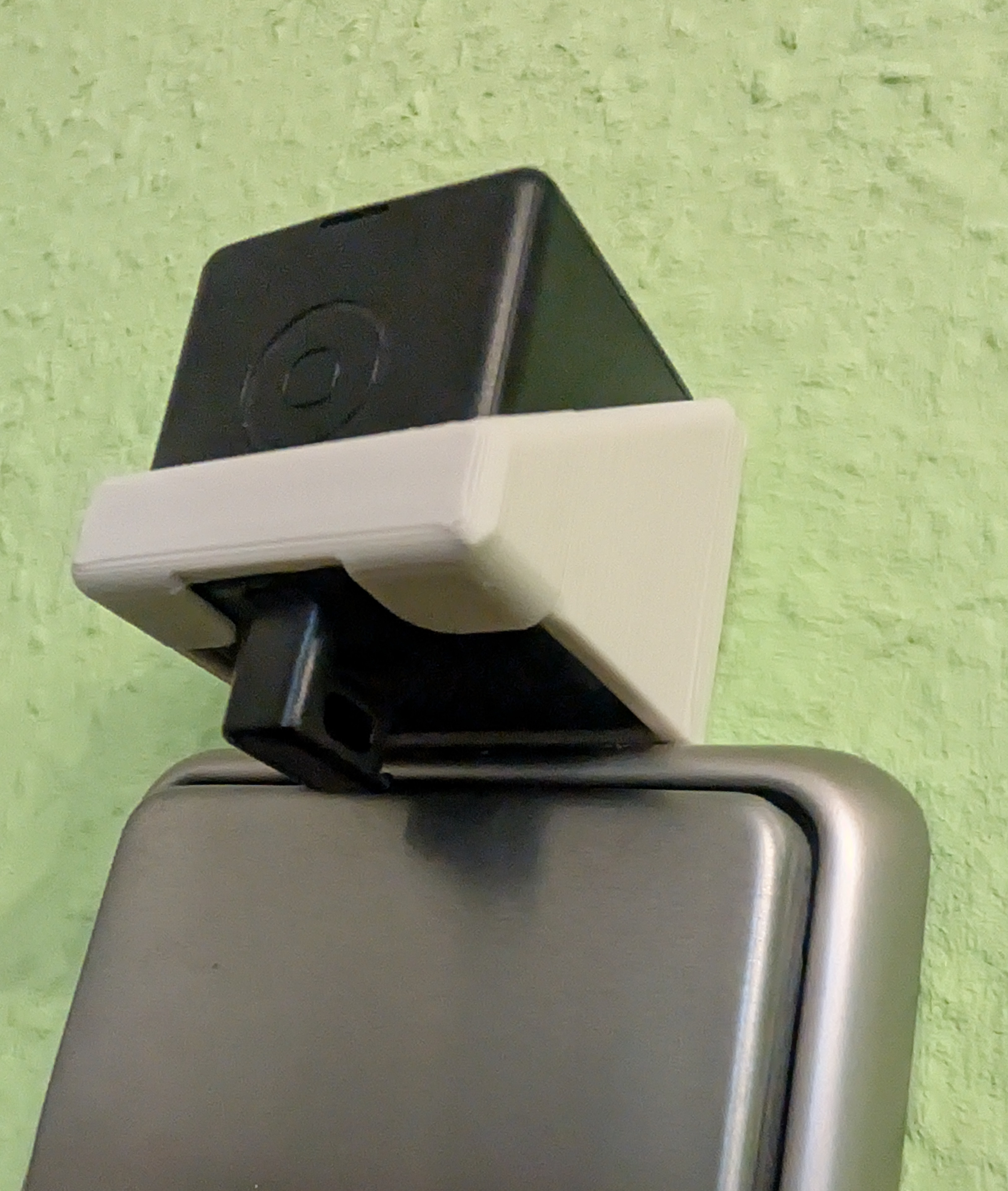 Fingerbot Halter Lichtschalter