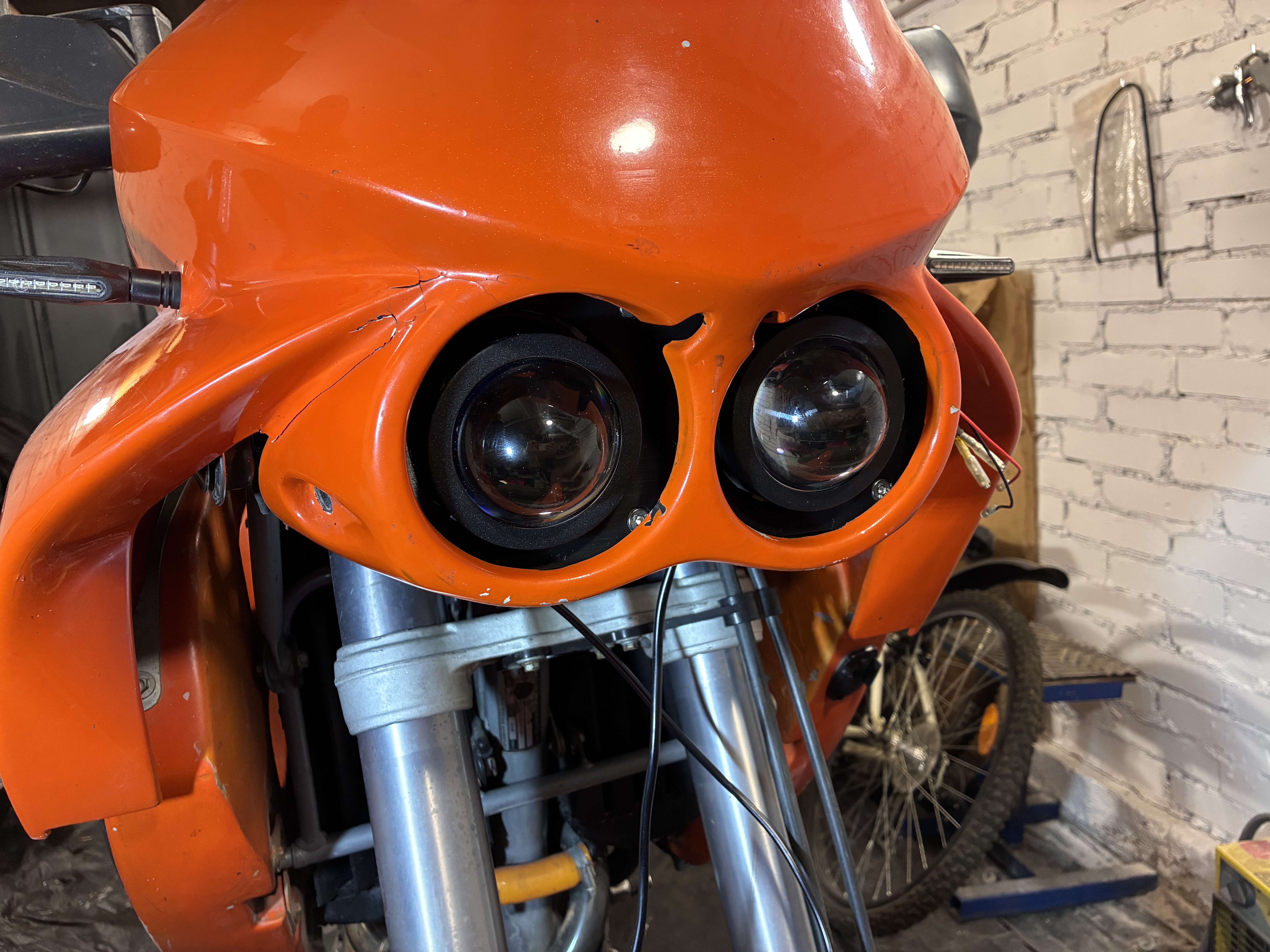 KTM 640 Adventure (2007) Headlight Bracket (Lada Vesta WD-024)