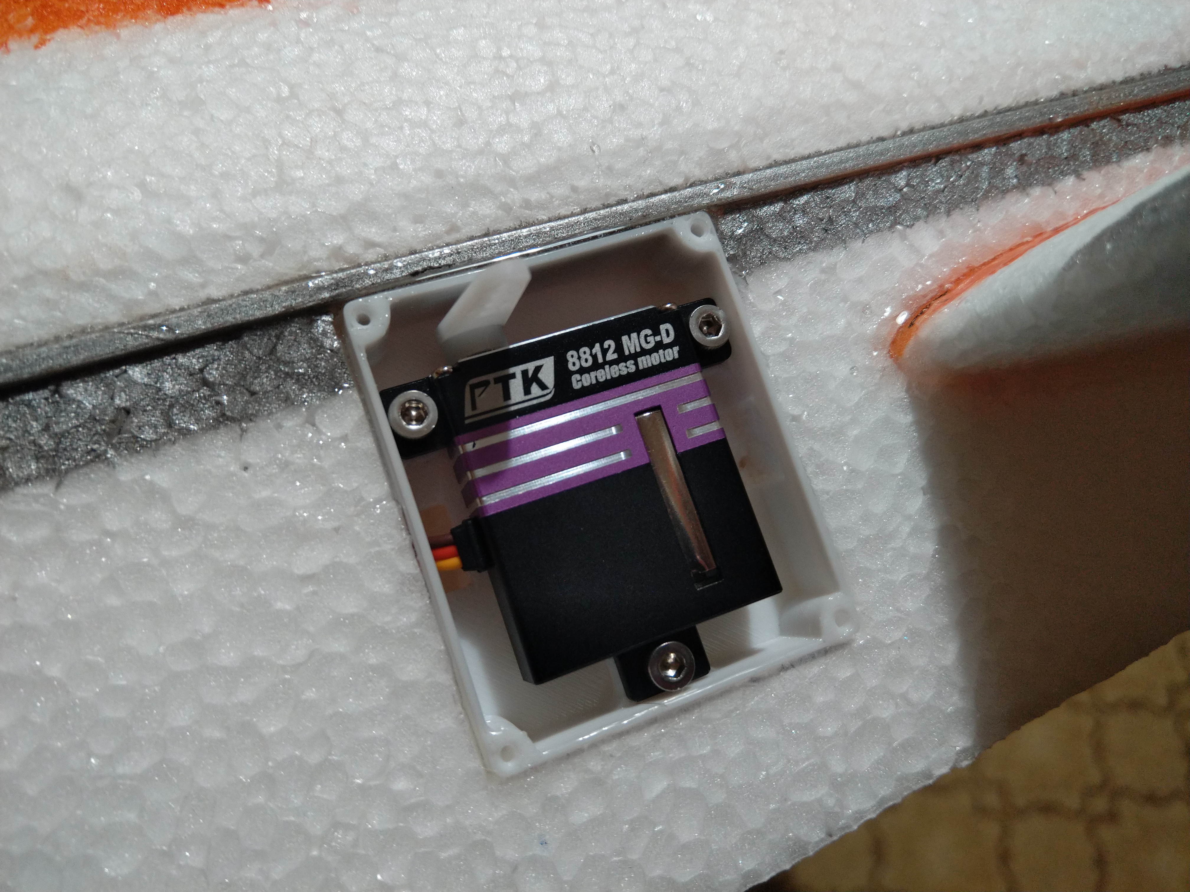 PTK8812 servo mount