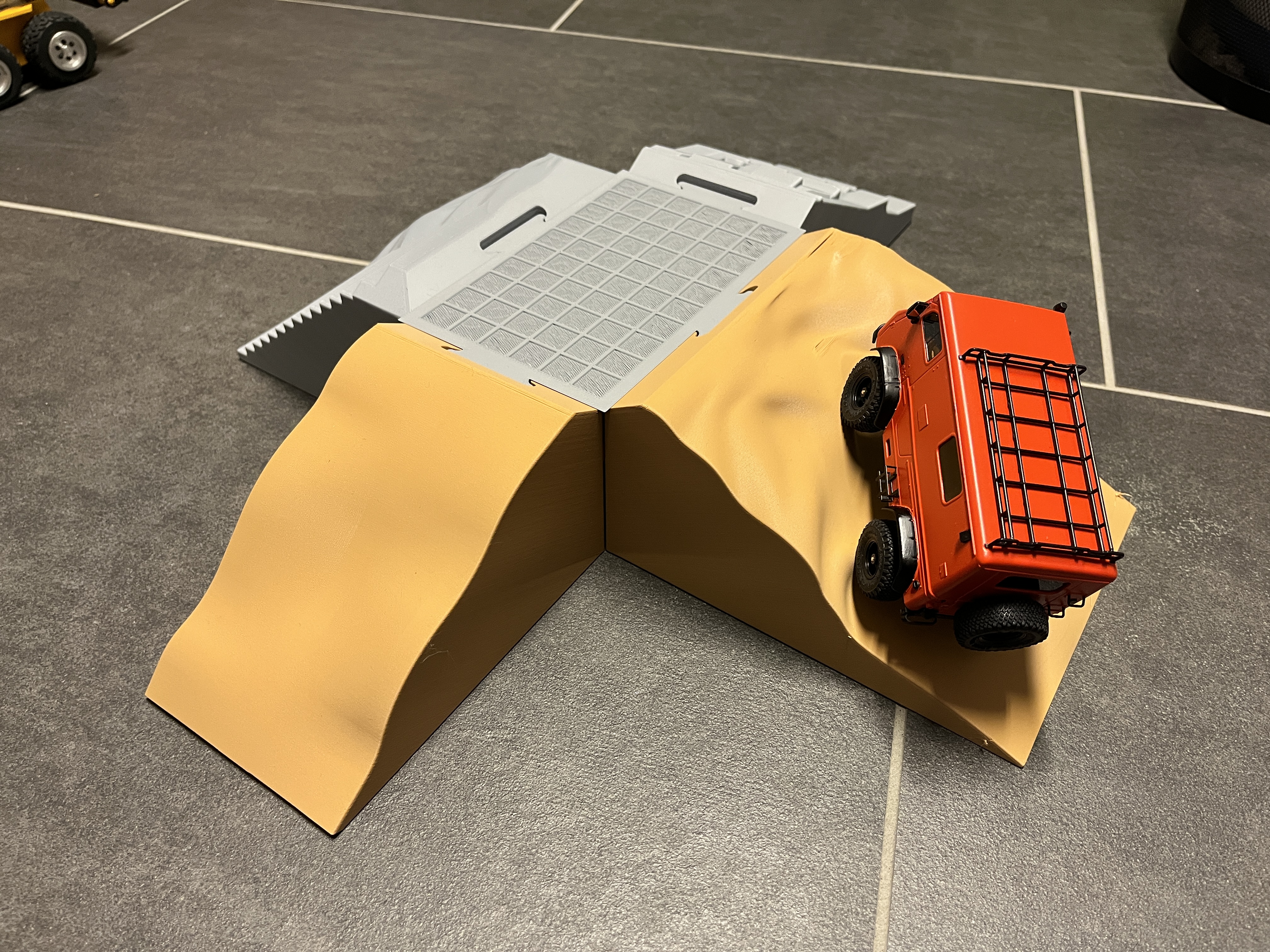 RC crawling track