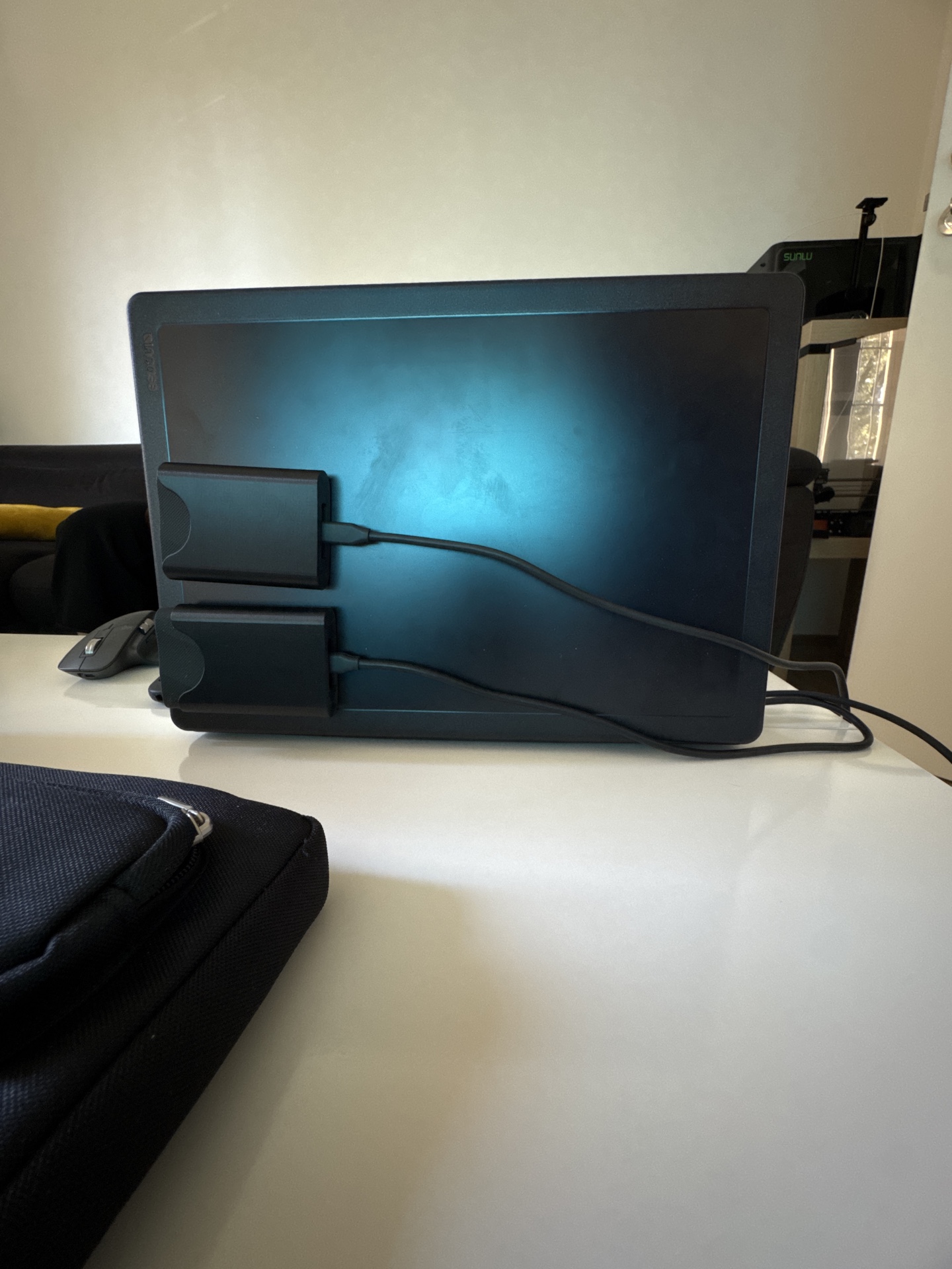 Samsung T9 SSD MacBook holder
