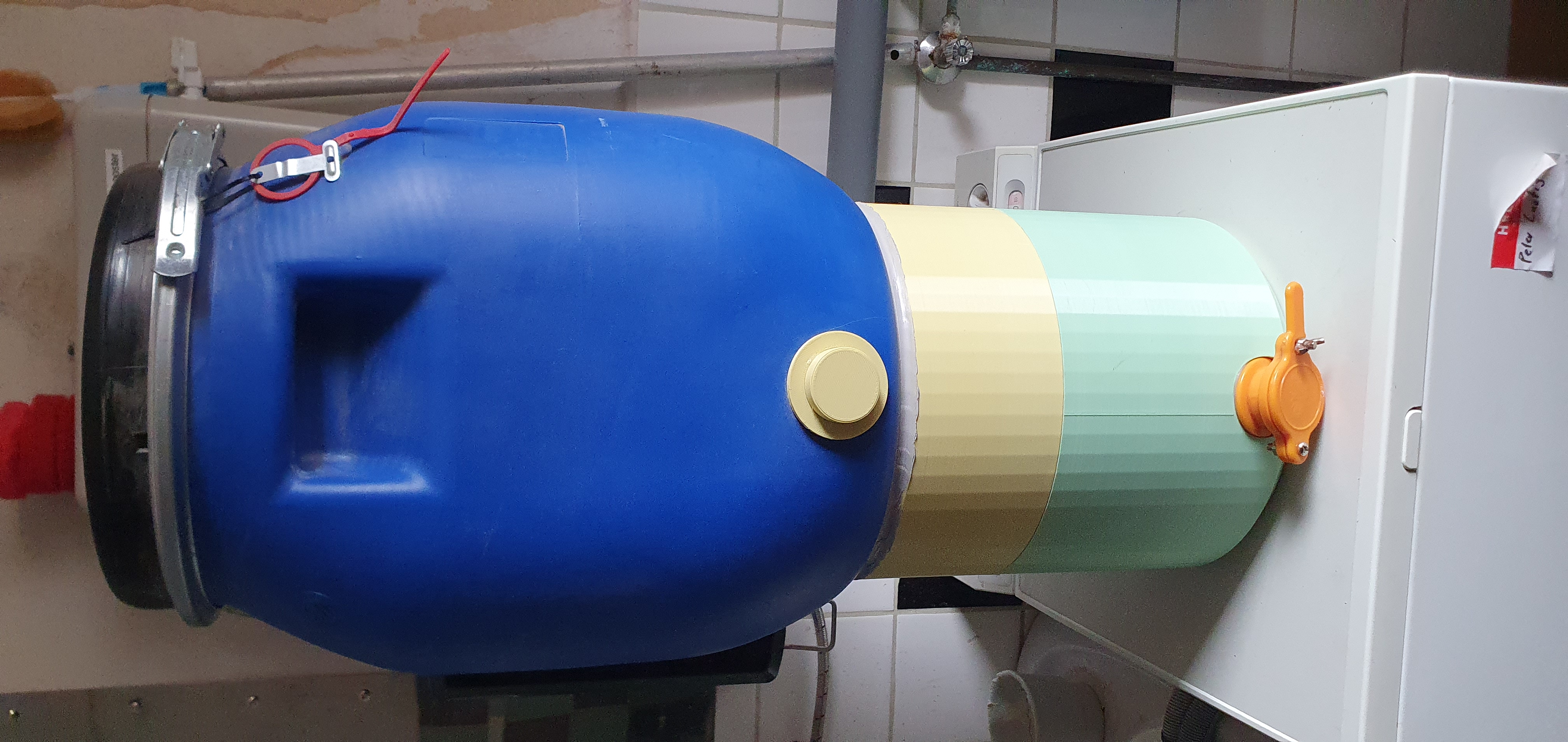 Detergent silo