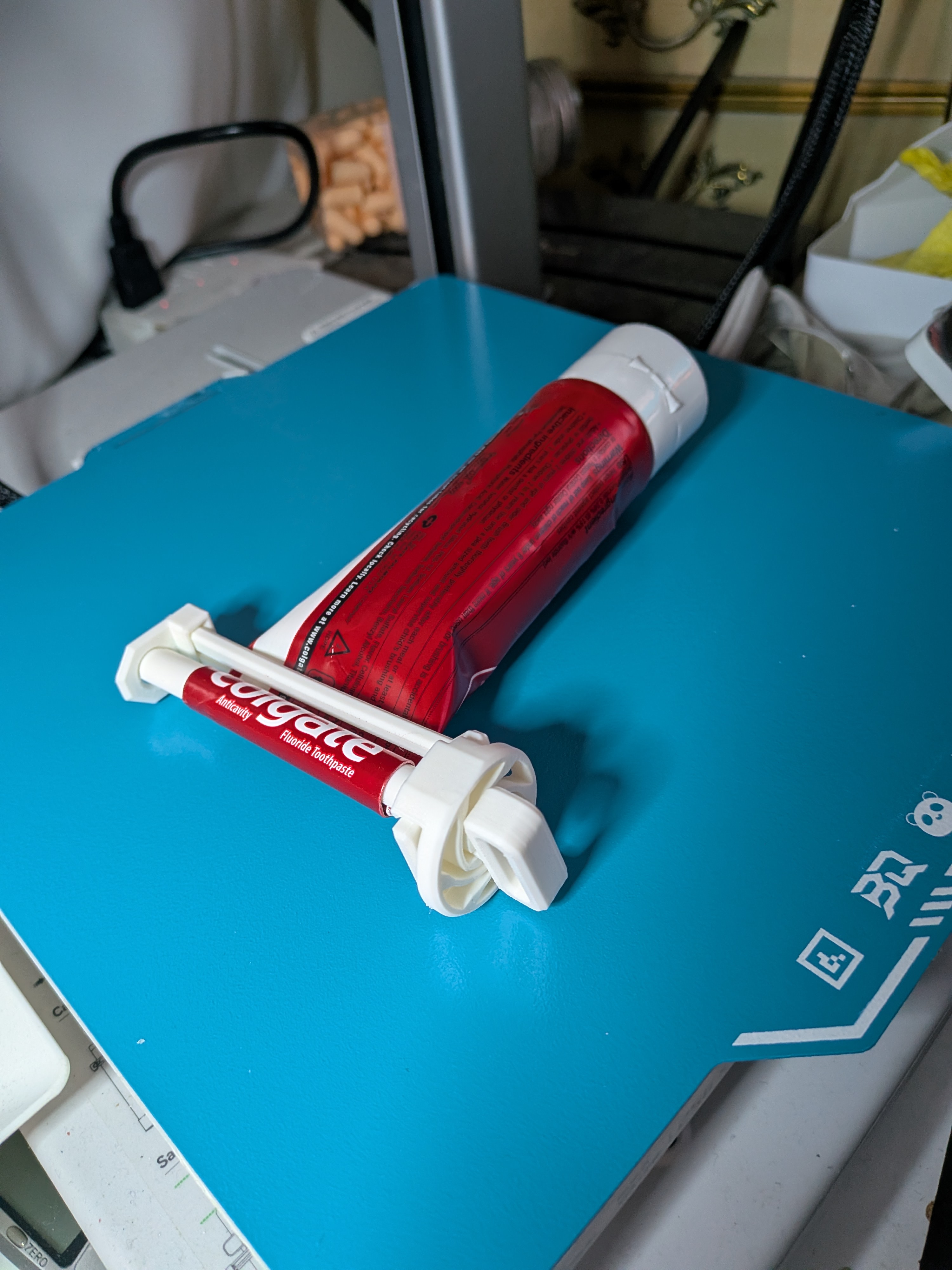 toothpaste squeezer easy removal