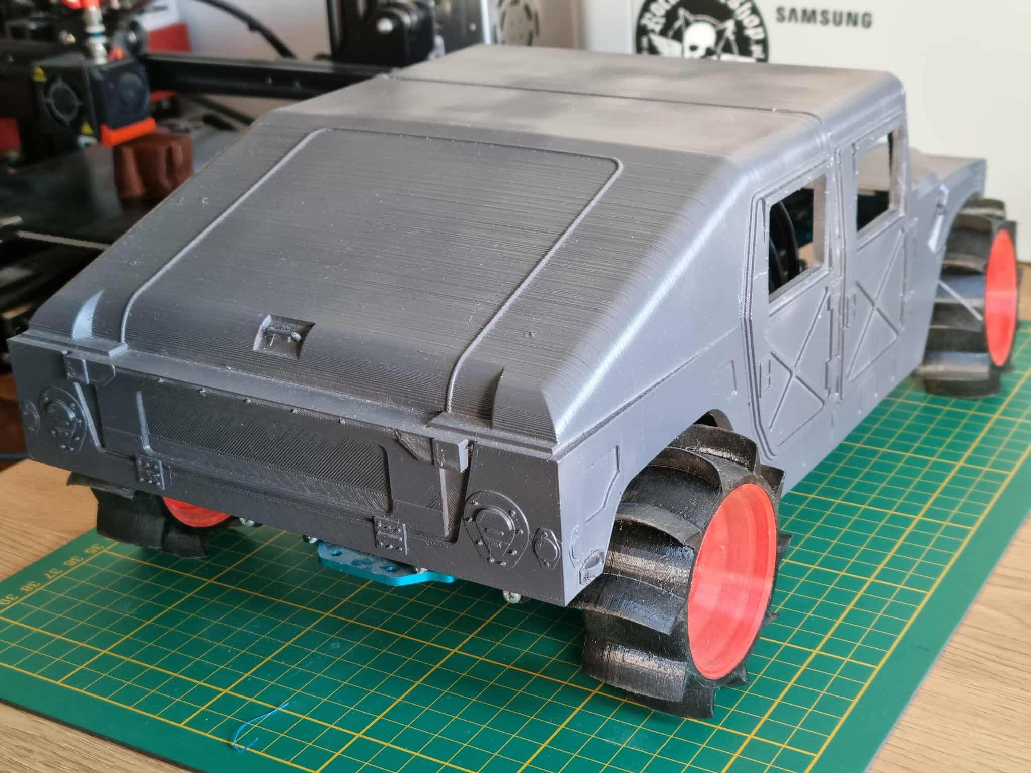Miniatura 2 do modelo 3D Hummer RC Shell 1:10