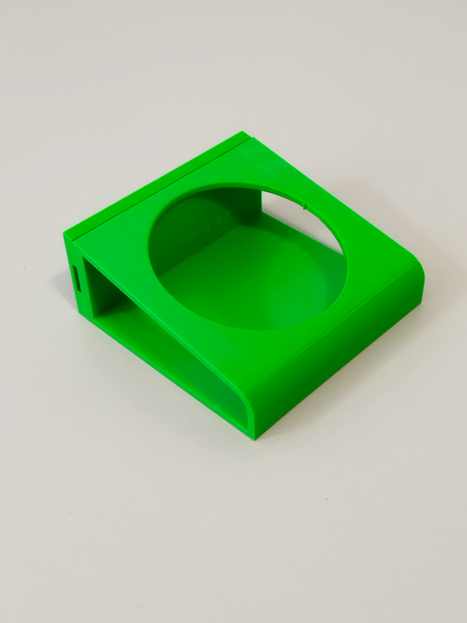 Wall mount for round mini planters — thumbnail 4