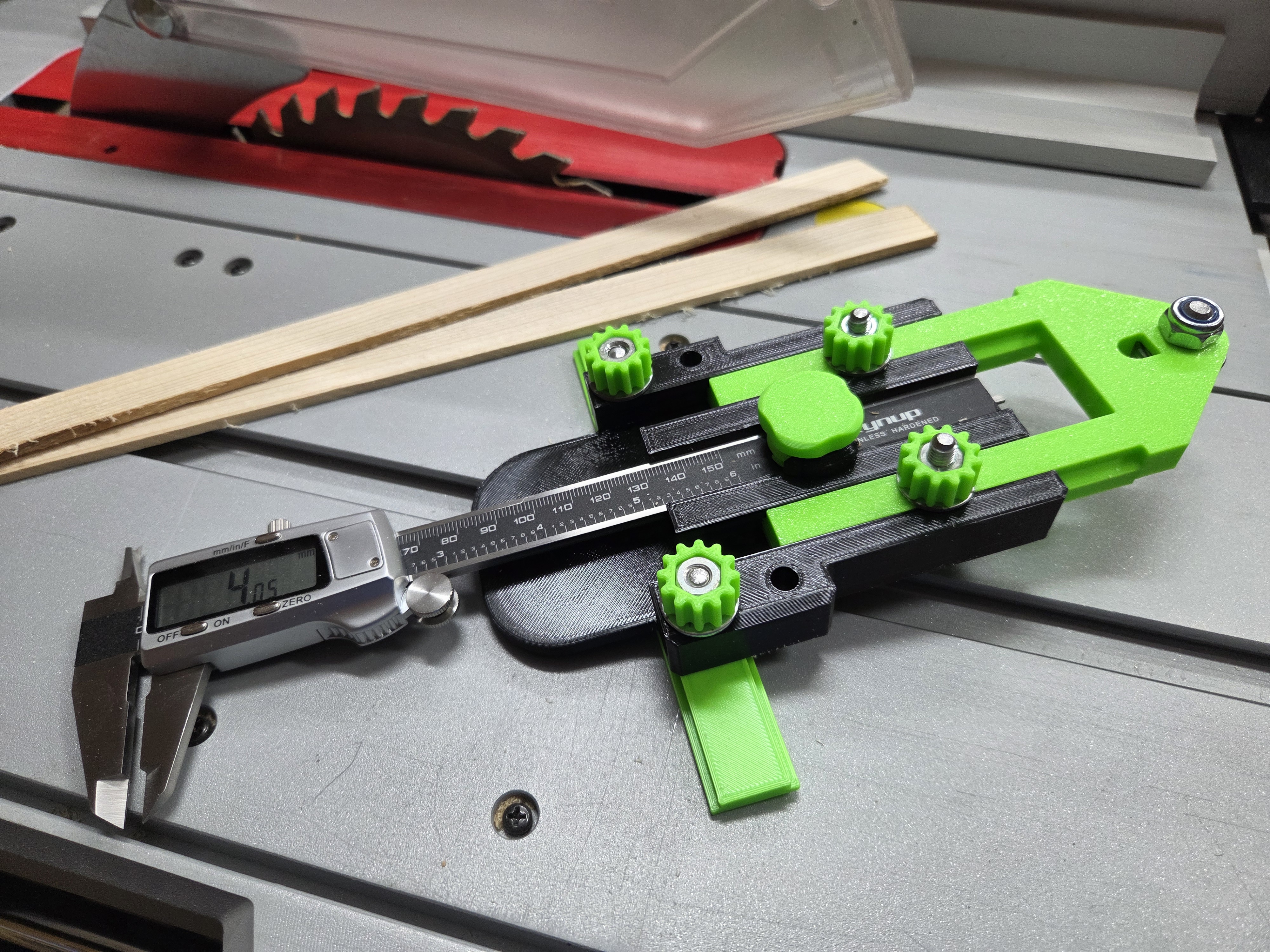 Thin Strip Jig for Bosch GTS 10 XC Table Saw