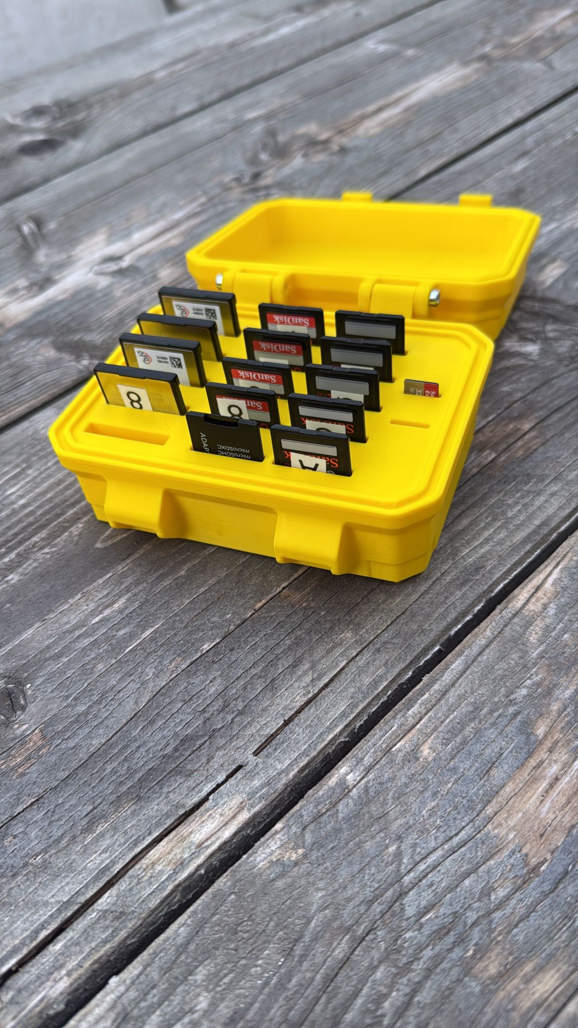 Nikon XDQ/SD/MicroSD card case