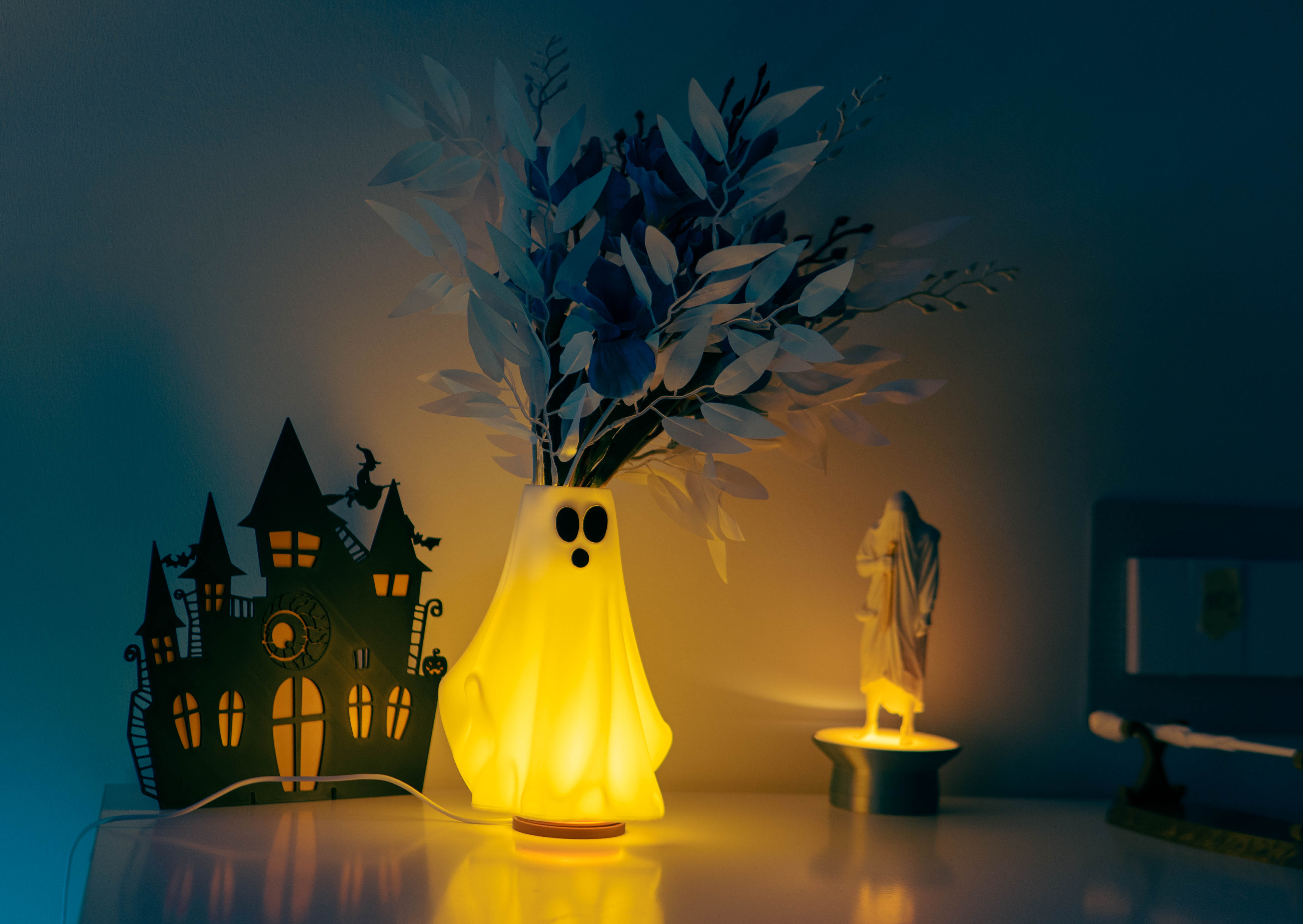 Miniatura 9 do modelo 3D Ghost Vase Lamp