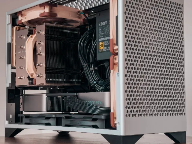 NCASE M2 Grater 20mm Angled Case Feet