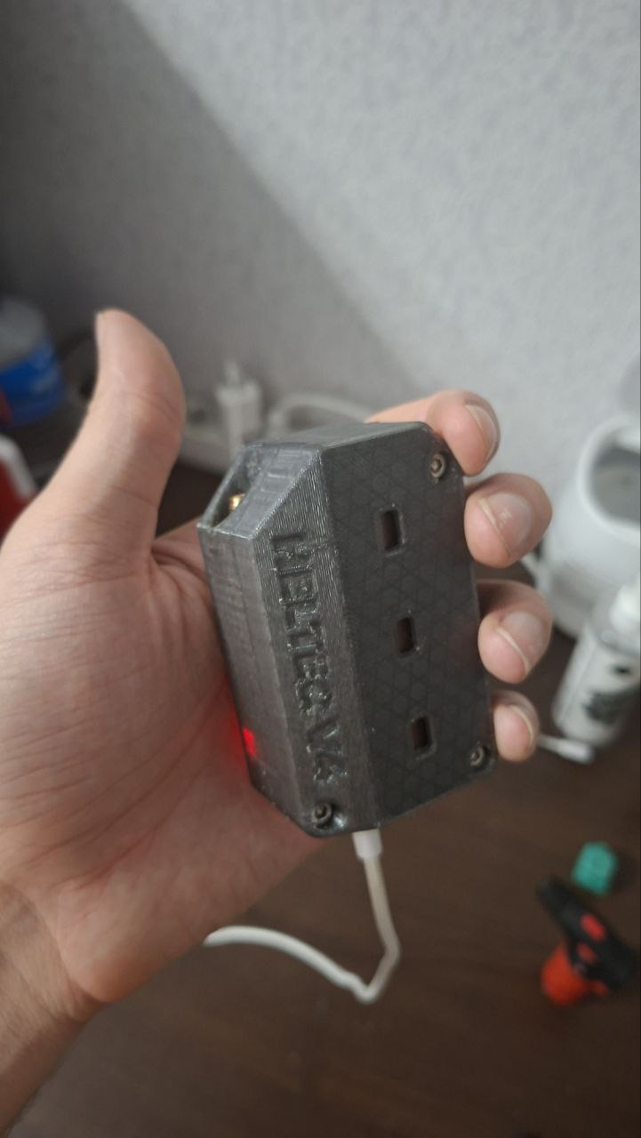 Miniatura 2 do modelo 3D Heltec v4 case