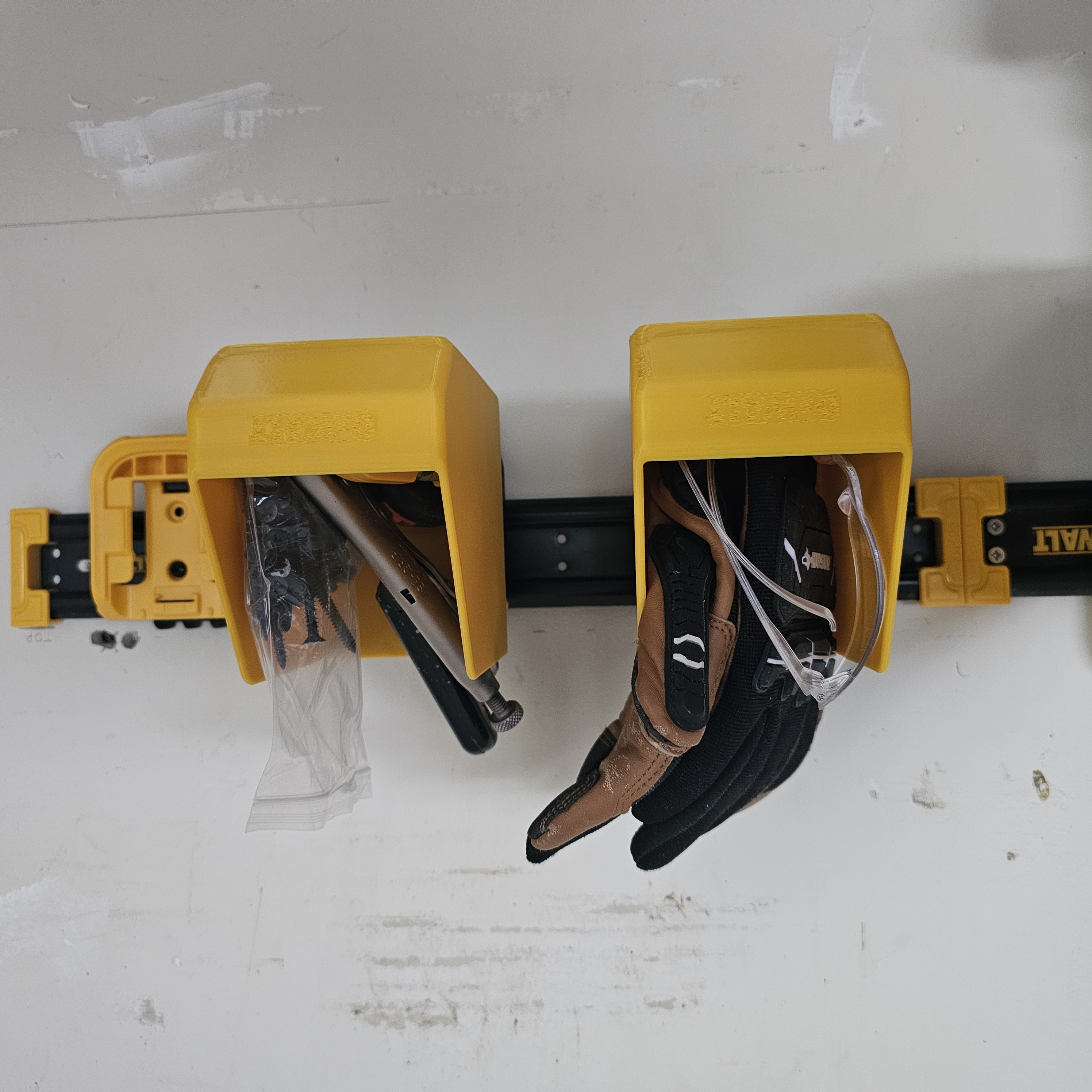 DeWalt Storage System Battery Cleat Bin
