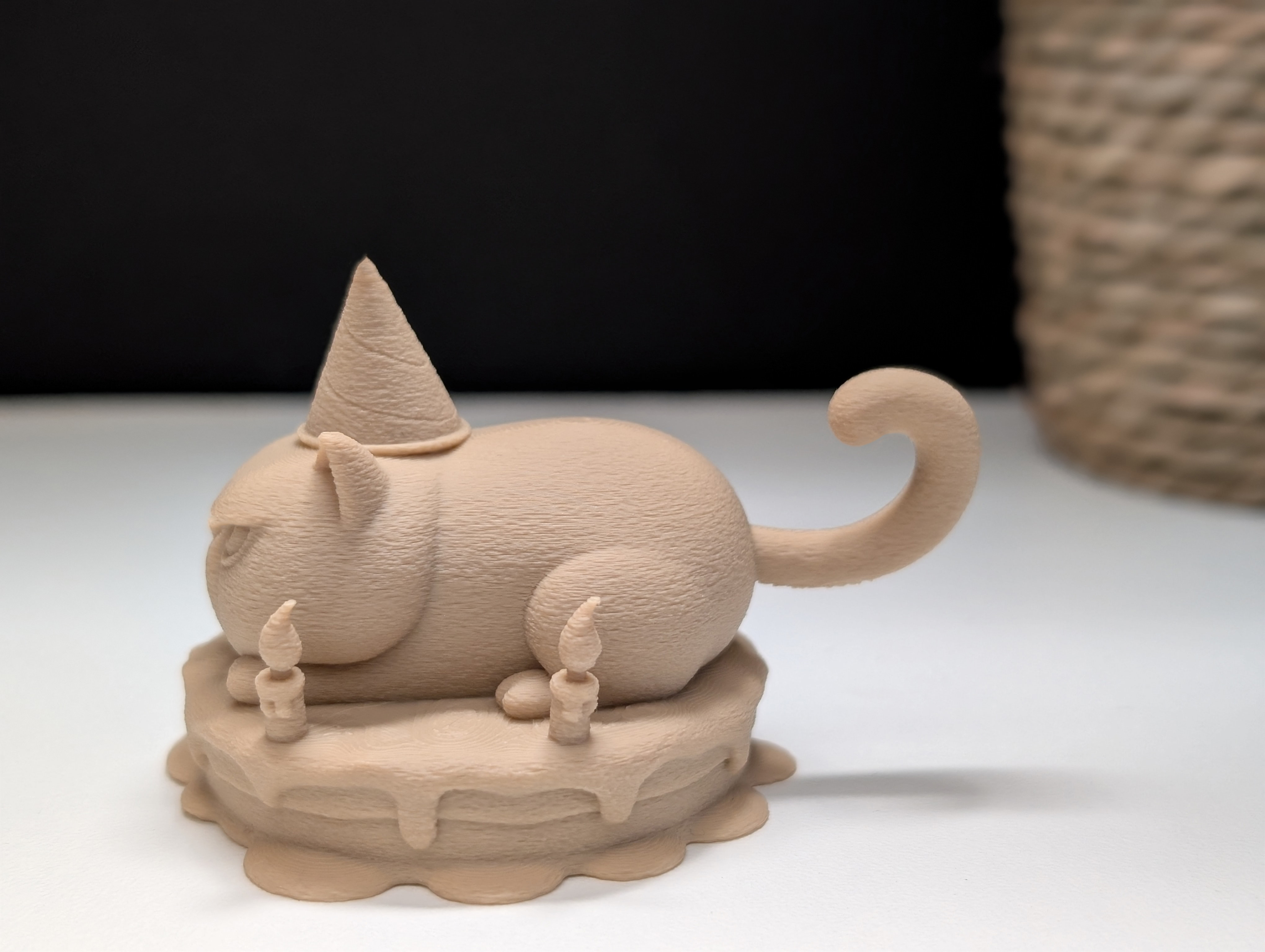 Miniatura 9 do modelo 3D Grumpy Cat on a Cake