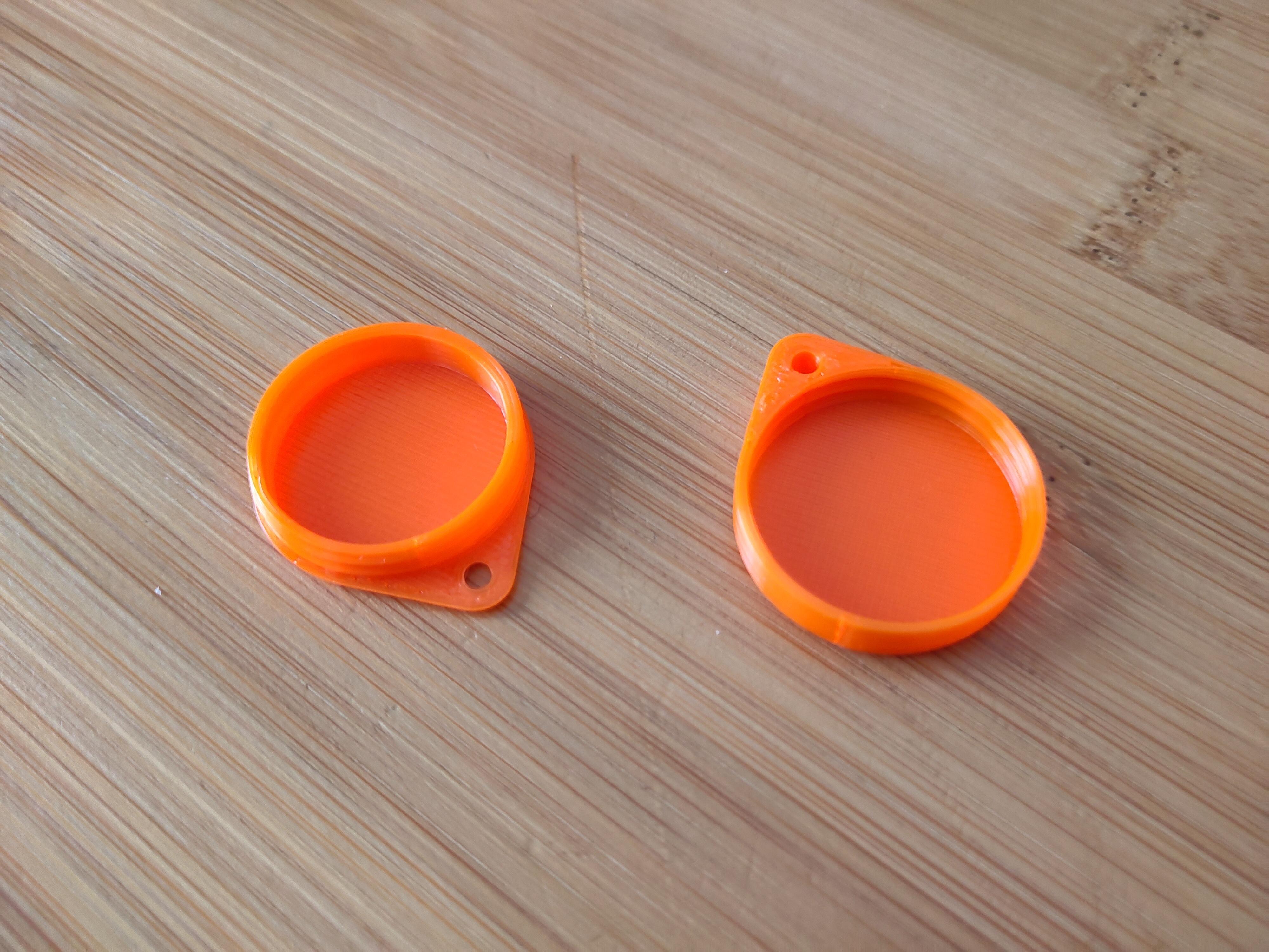 Keytag with small compartment inside — thumbnail 2