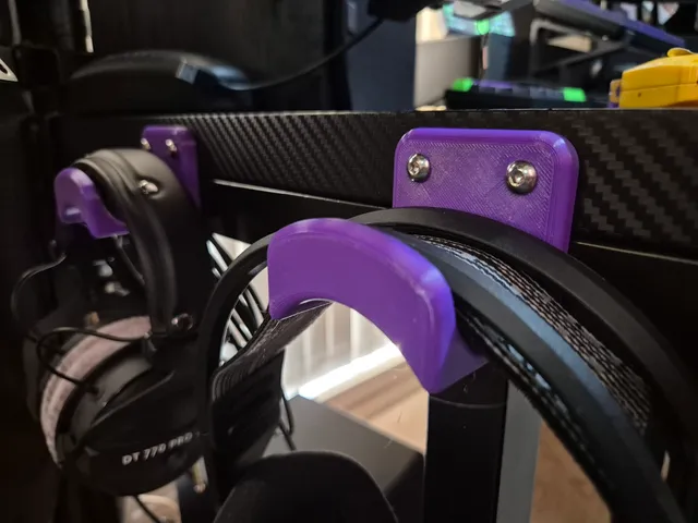 Simple Headphone Hanger